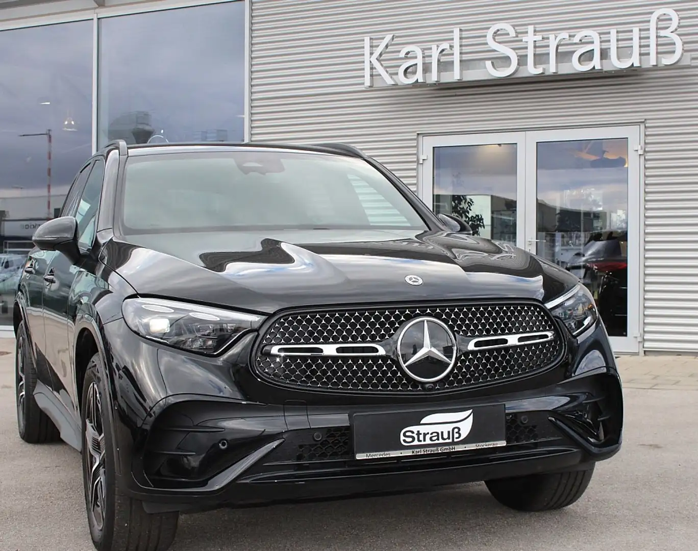 Mercedes-Benz GLC 300 de PHEV 4MATIC Aut. SUV AMG Advanced Plus Zwart - 1