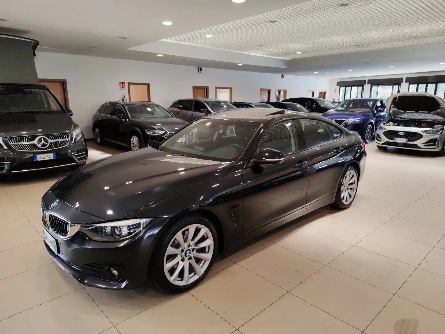 BMW 420 d 190cv auto Tetto Navi Fari LED Cerchi 18” Nero - 1
