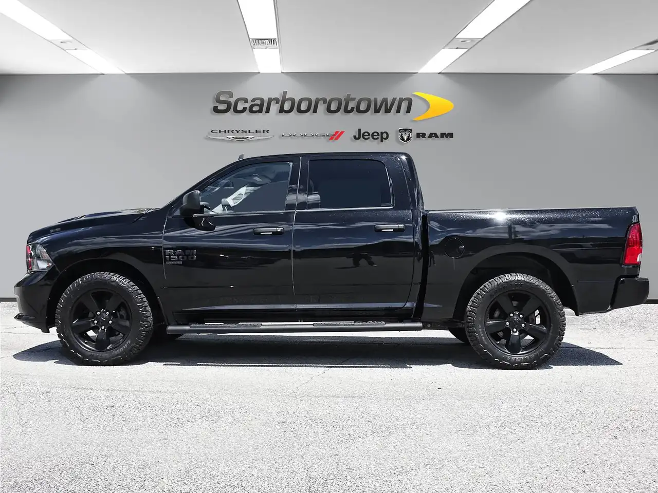 RAM 1500 снимка RAM 1500