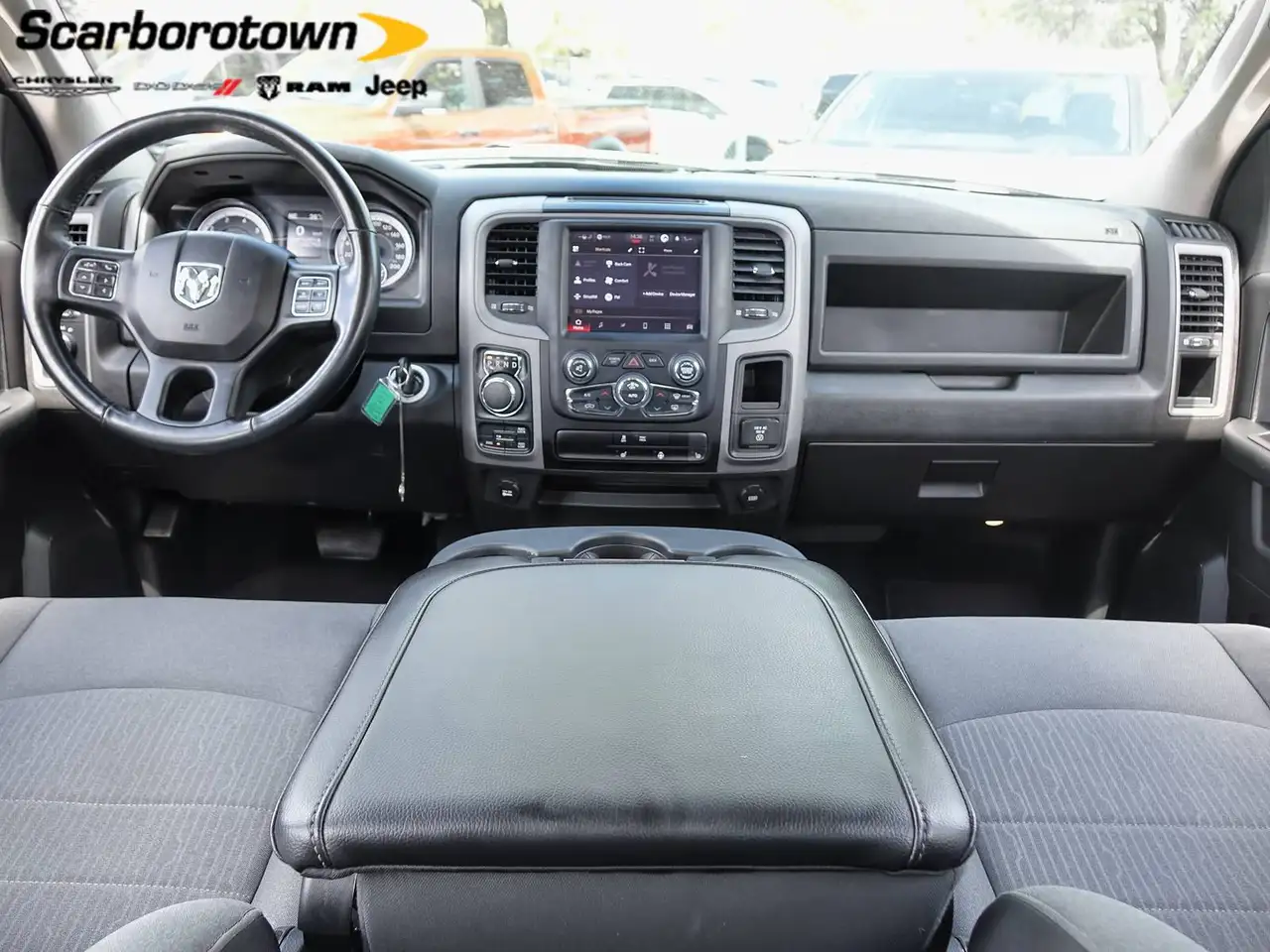 RAM 1500 снимка RAM 1500