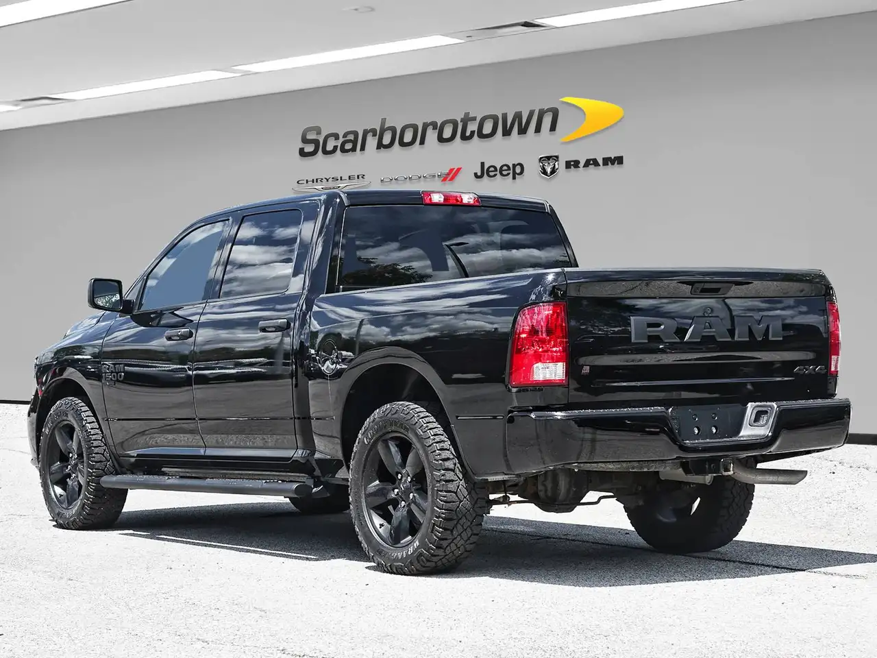 RAM 1500 снимка RAM 1500