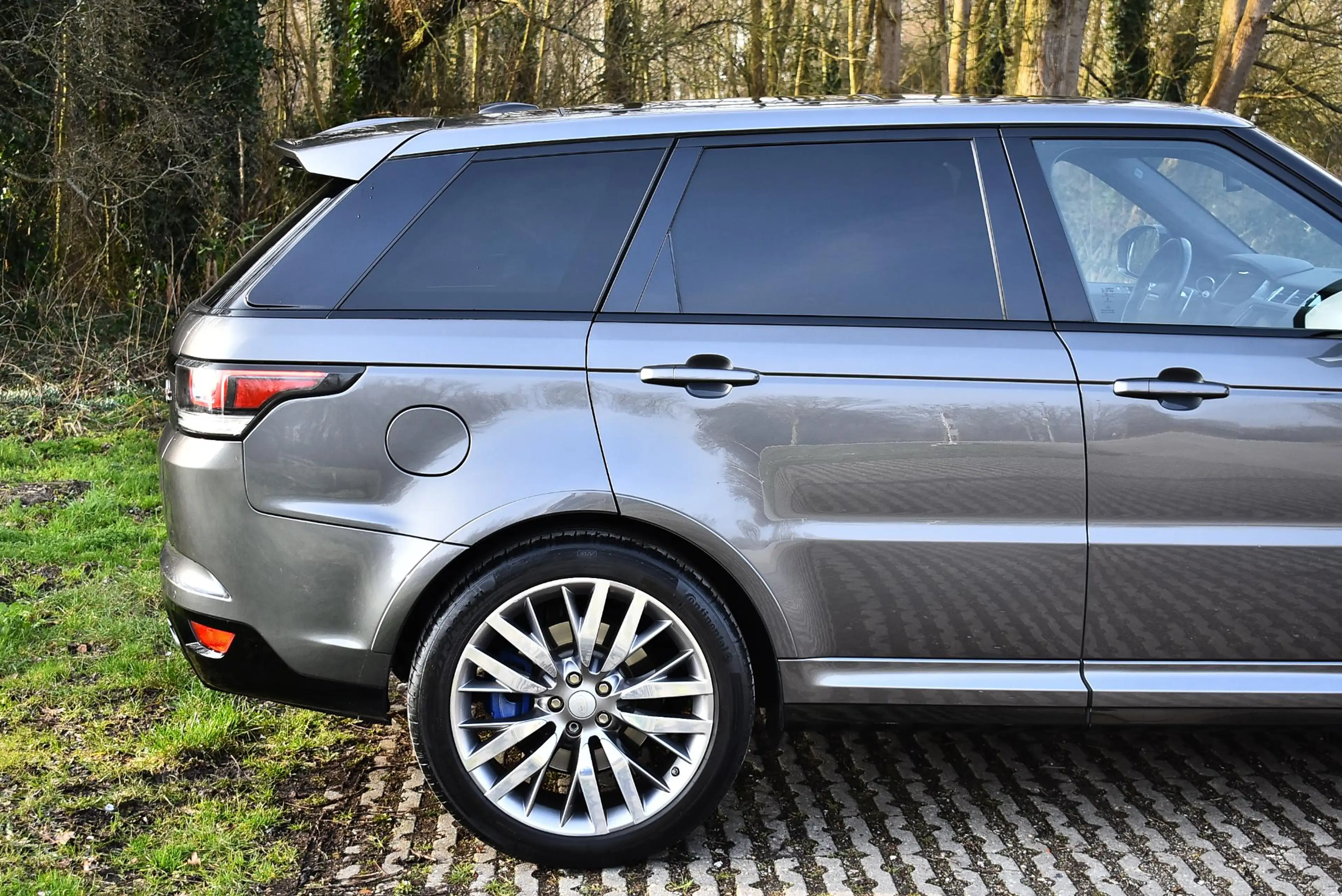 Land Rover Range Rover Sport 5.0 V8 Supercharged SVR — photo 8
