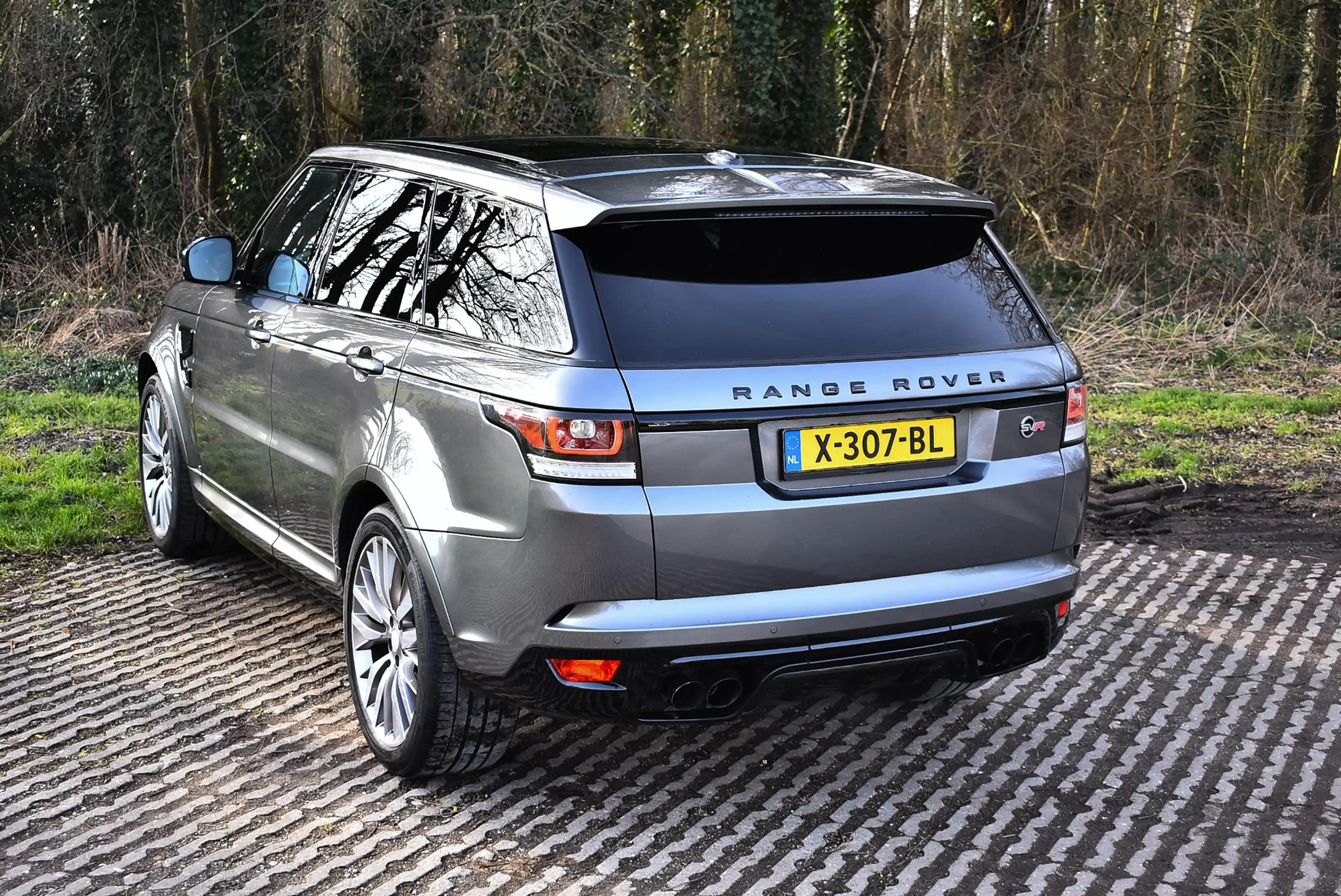 Land Rover Range Rover Sport 5.0 V8 Supercharged SVR — photo 14