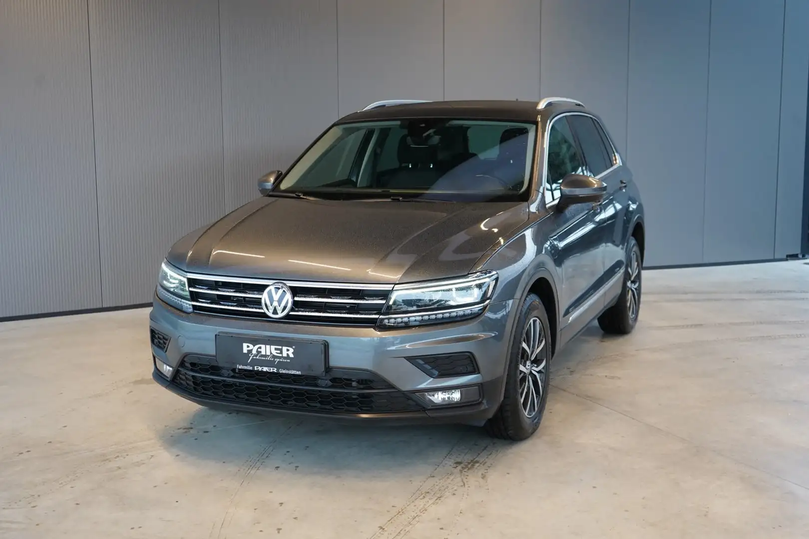 Volkswagen Tiguan Comfortline TSI 4MOTION DSG Grau - 2