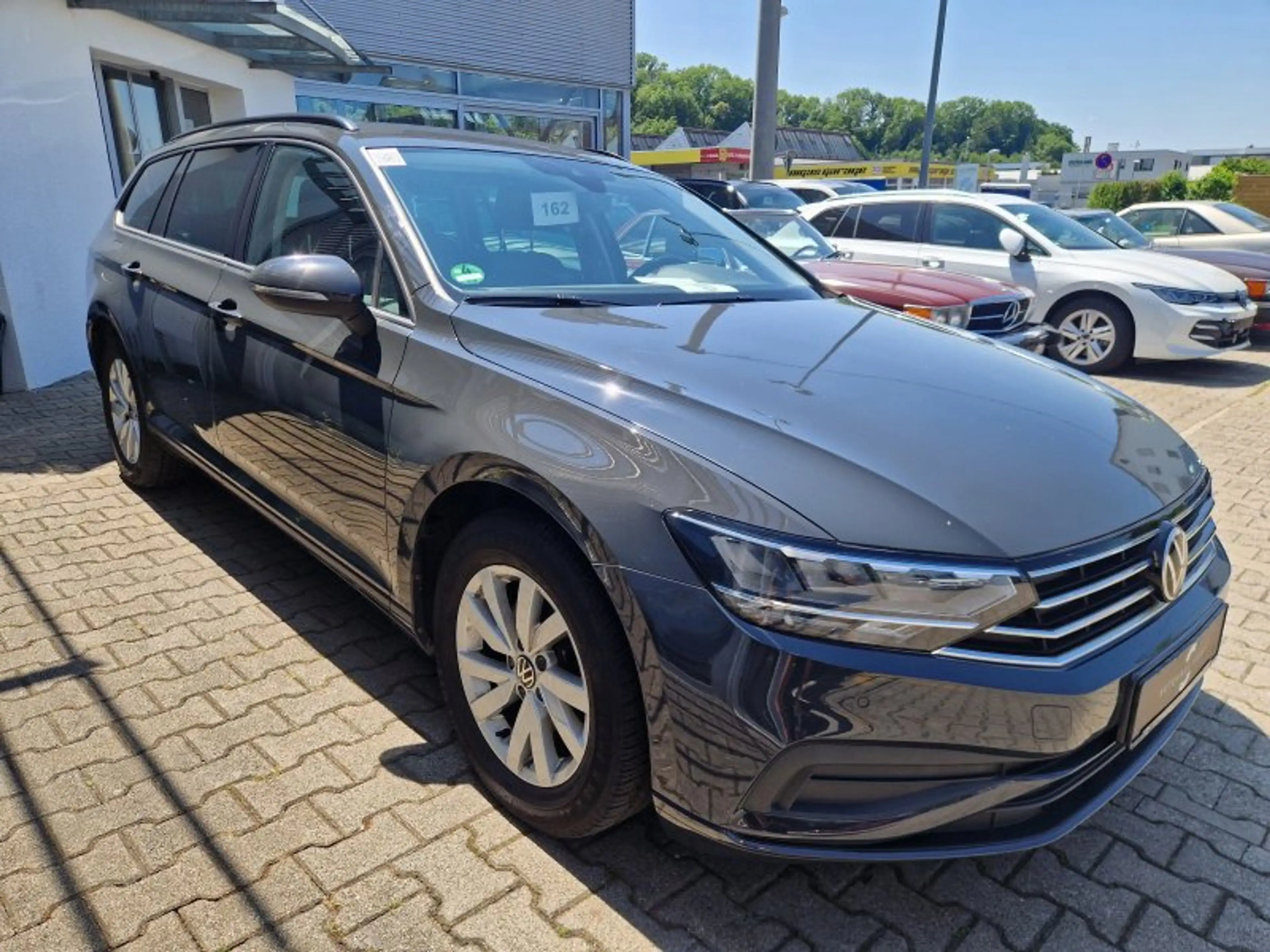 Volkswagen Passat Variant 2.0 TDI DSG Navi LED Kamera ACC Sitzheizung ALU — photo 3
