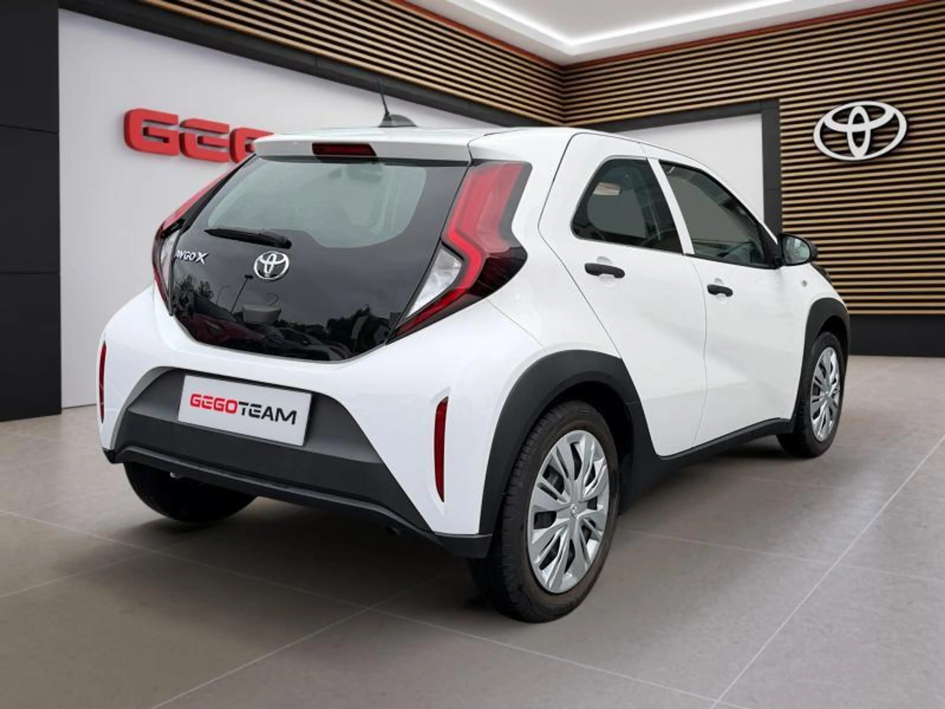 Toyota Aygo X Play — photo 6