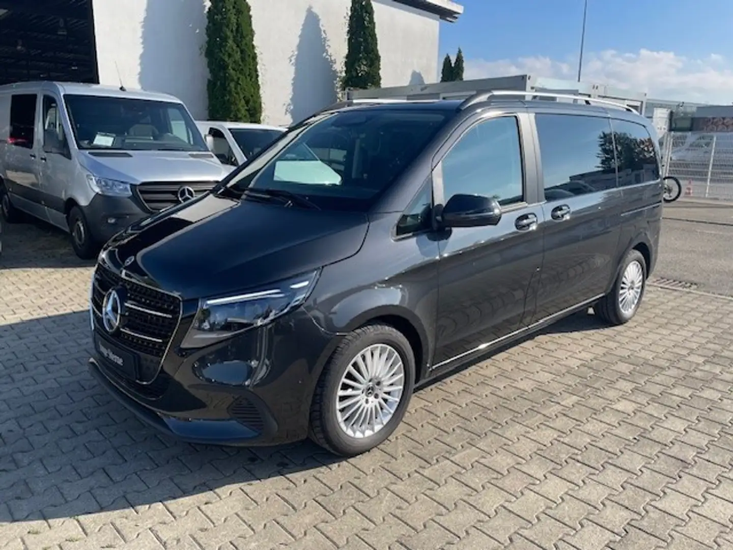 Mercedes-Benz V 250 d STYLE Kompakt/MBUX/KAMERA/DISTRONIC/AHK/KLIMA/TE Grau - 2