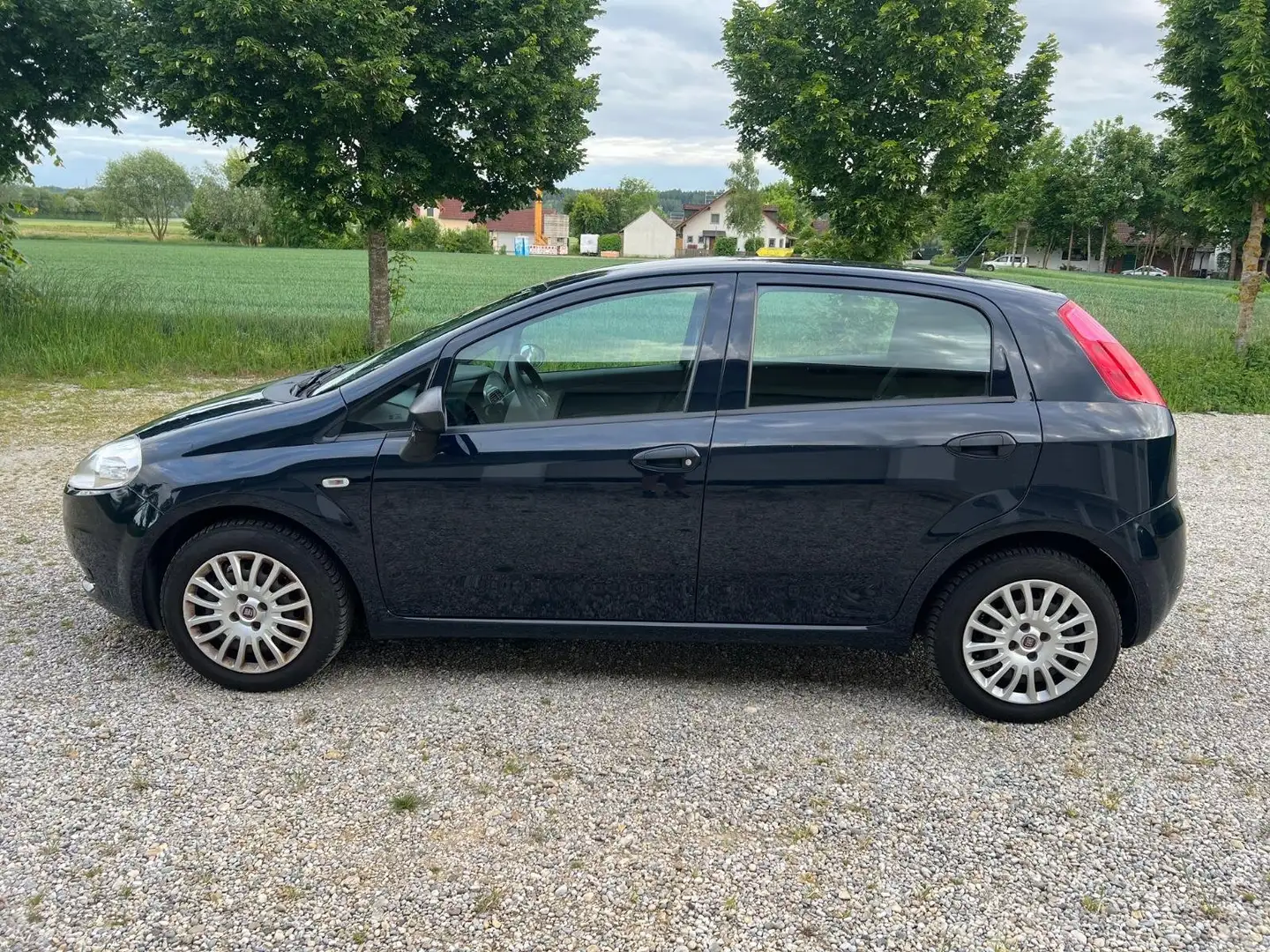Fiat Punto Punto 1,4 70 Natural Power PopPop Blau - 1