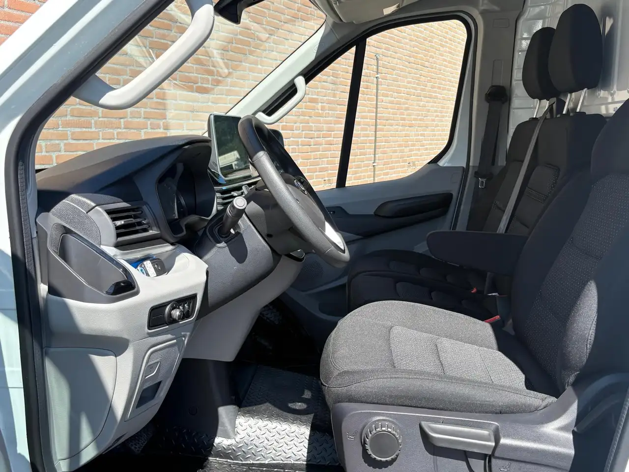 Maxus eDeliver 9 2025