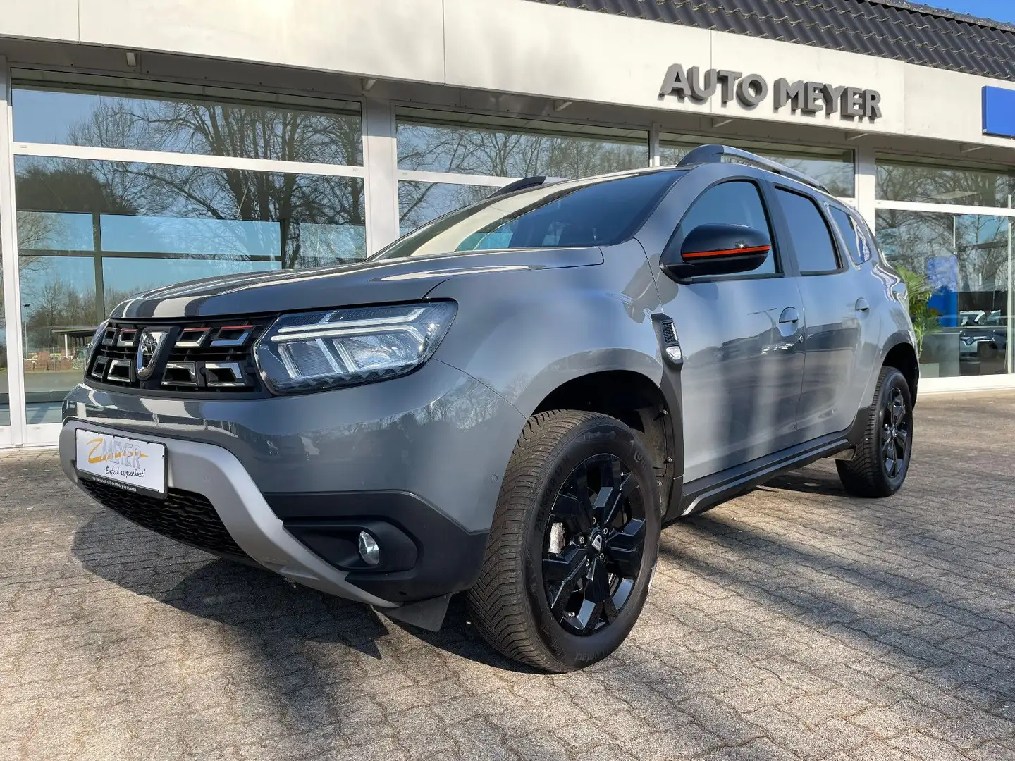 Dacia Duster TCE150 EDC Extreme PDC/Kamera/GJR/SHZ/Nav Grau - 1