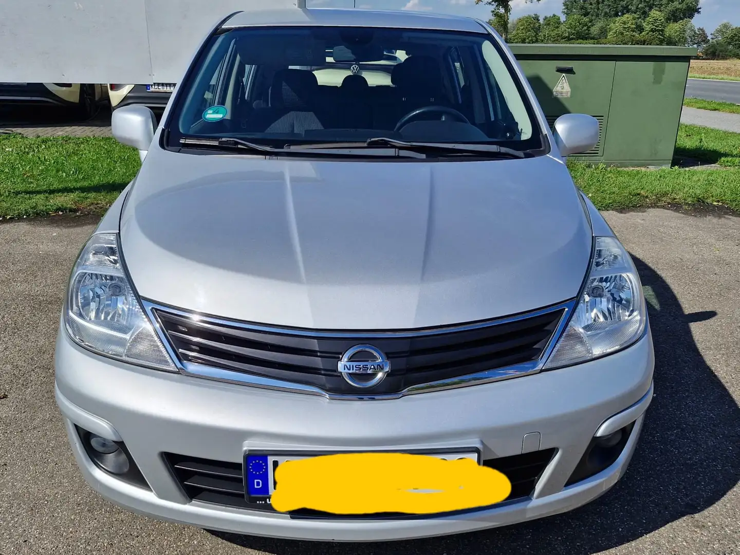Nissan Tiida Tiida 1.6 acenta Srebrny - 1