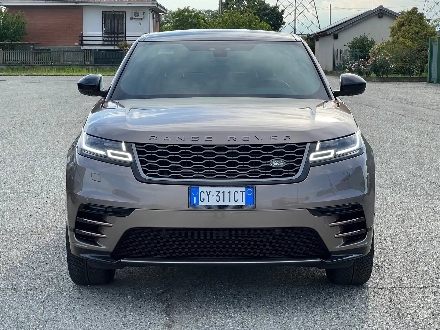Land Rover Range Rover Velar 2.0 si4 R-Dynamic HSE 250cv auto Bronzová - 2