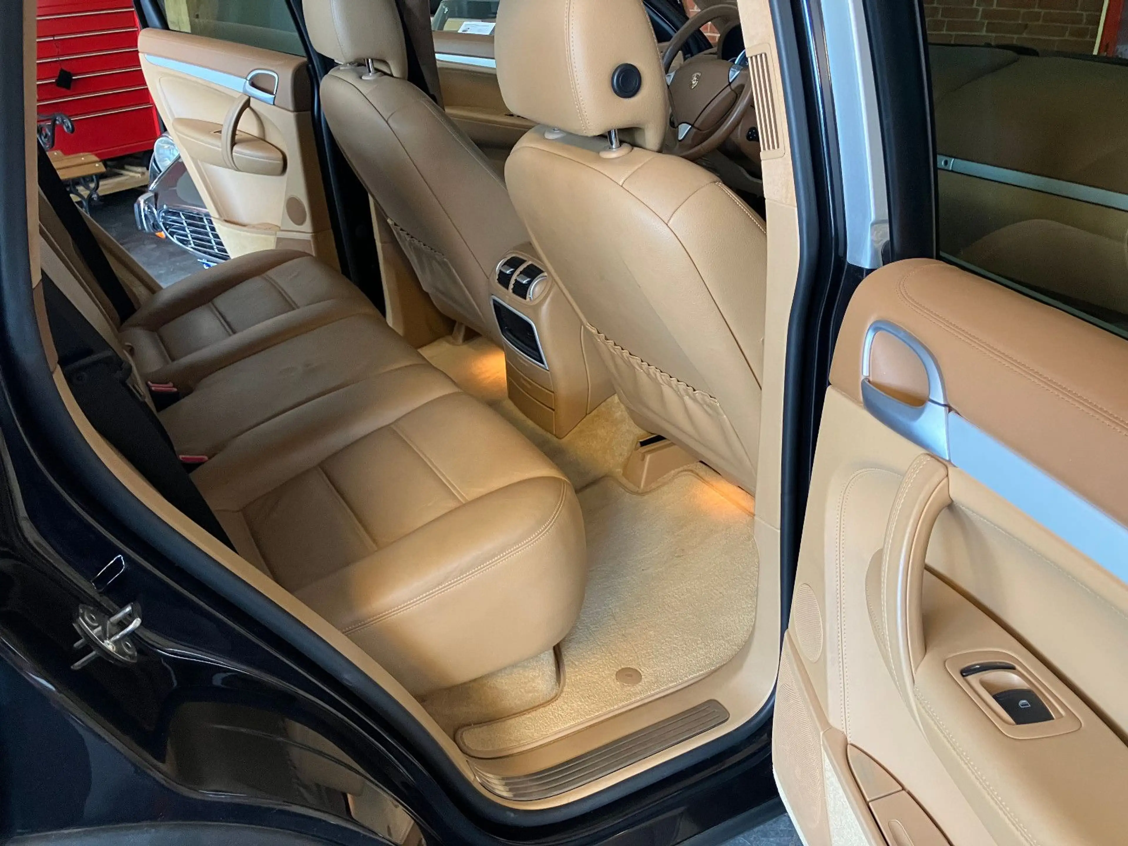 Porsche Cayenne Turbo *SCHW* 66TKM* — photo 11