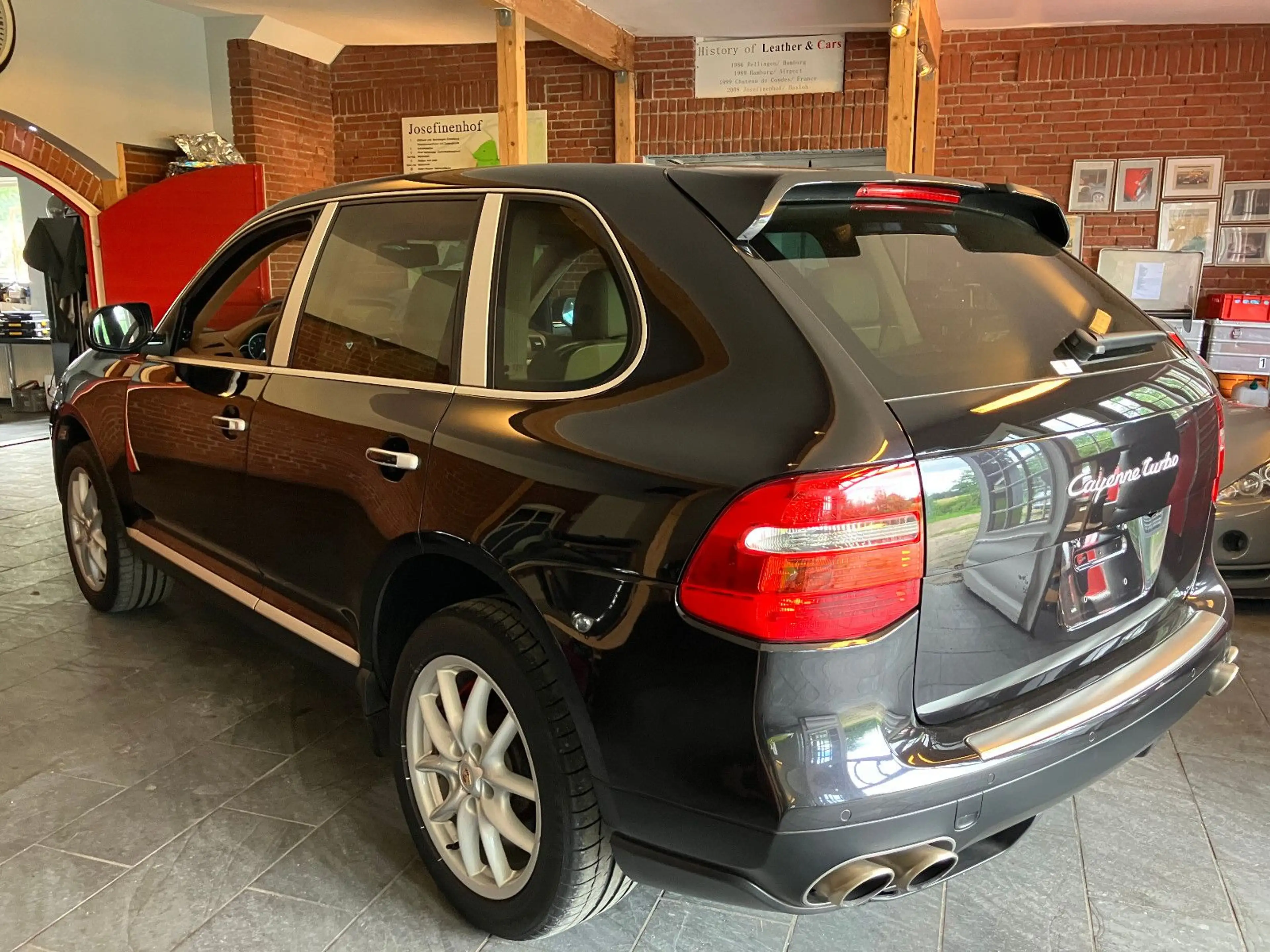Porsche Cayenne Turbo *SCHW* 66TKM* — photo 5