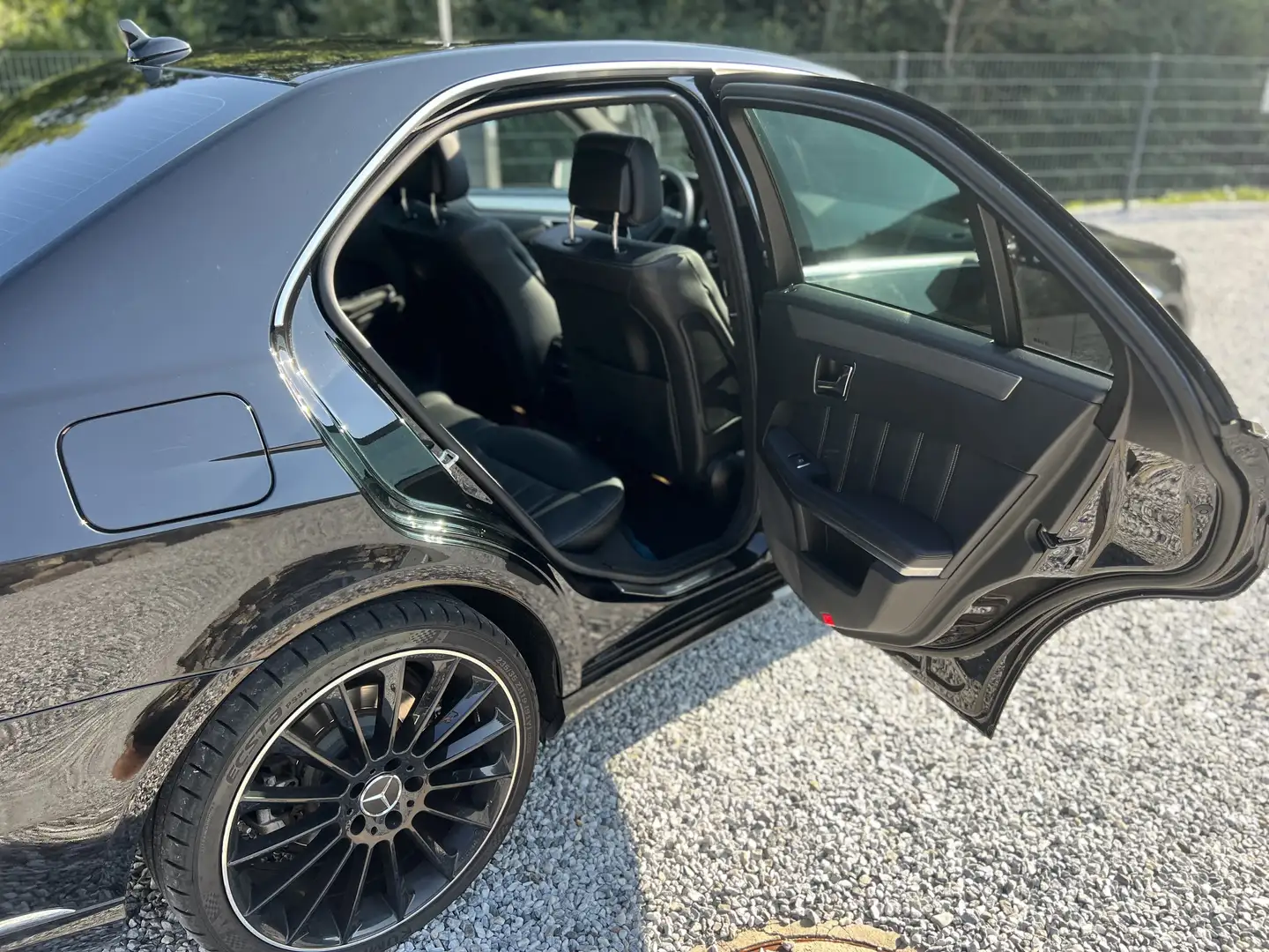 Mercedes-Benz E 300 BlueTEC Avantgarde Aut. - 2