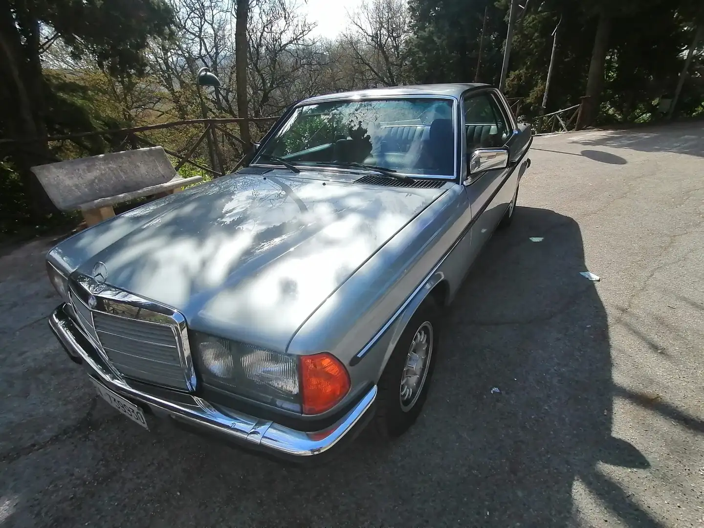 Mercedes-Benz CE 280 Blau - 1
