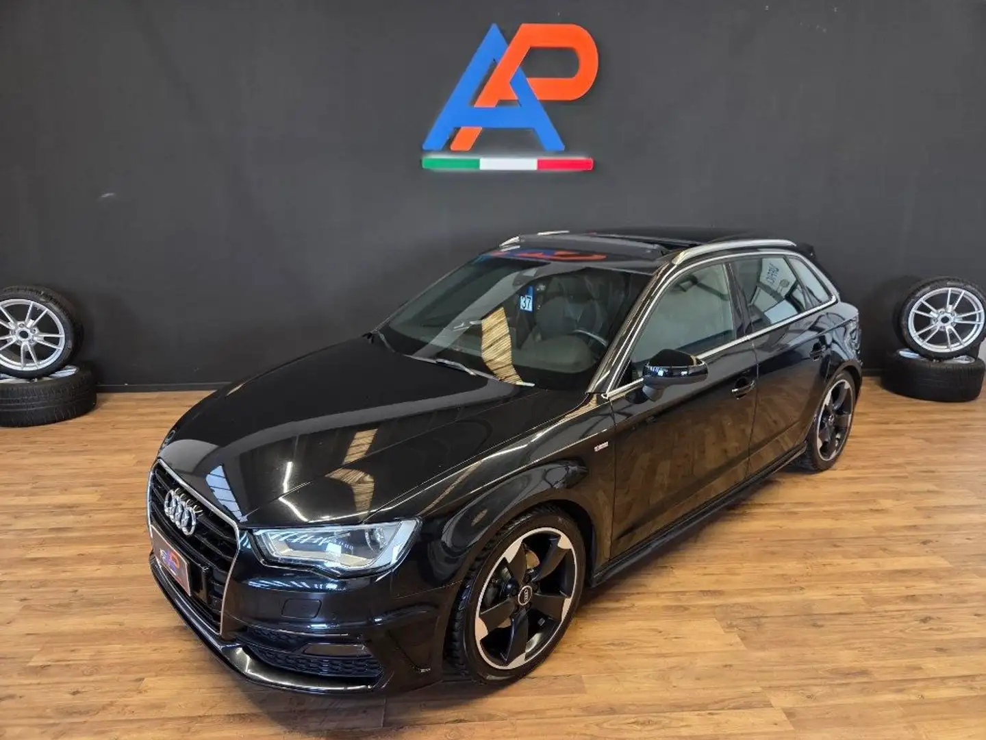 Audi A3 SPB 2.0 TDI 150 CV  S-LINE TETTO RADAR Nero - 2
