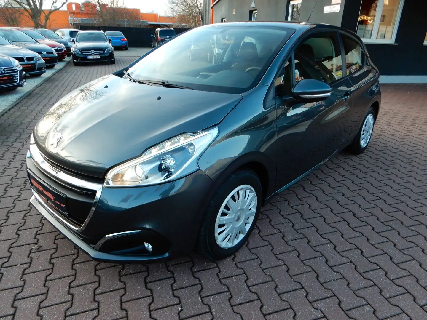 Peugeot 208 Active, Motor neu 3000 km Grijs - 2