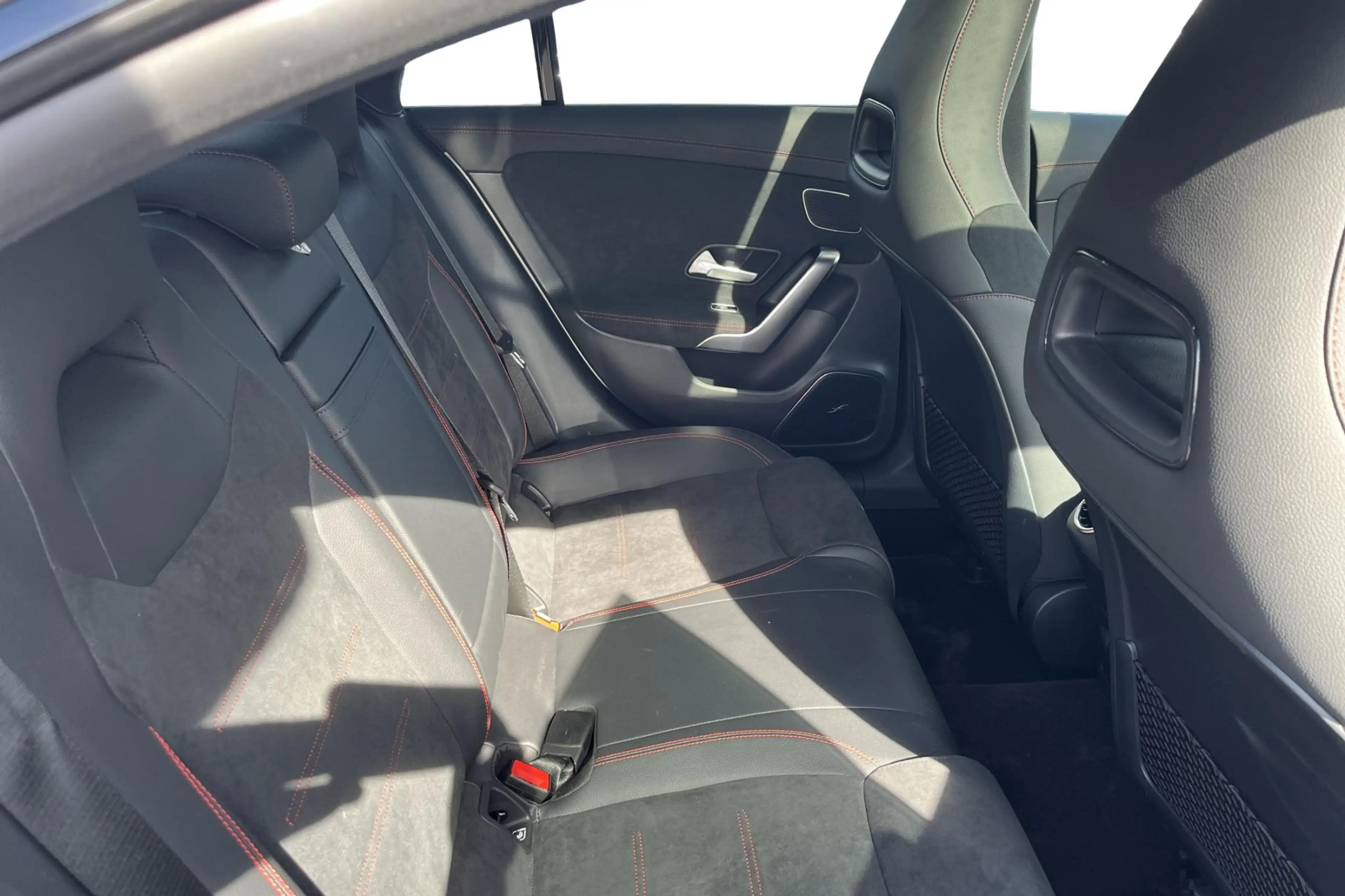 Mercedes-Benz CLA 180 CLA AMG Pack — photo 7