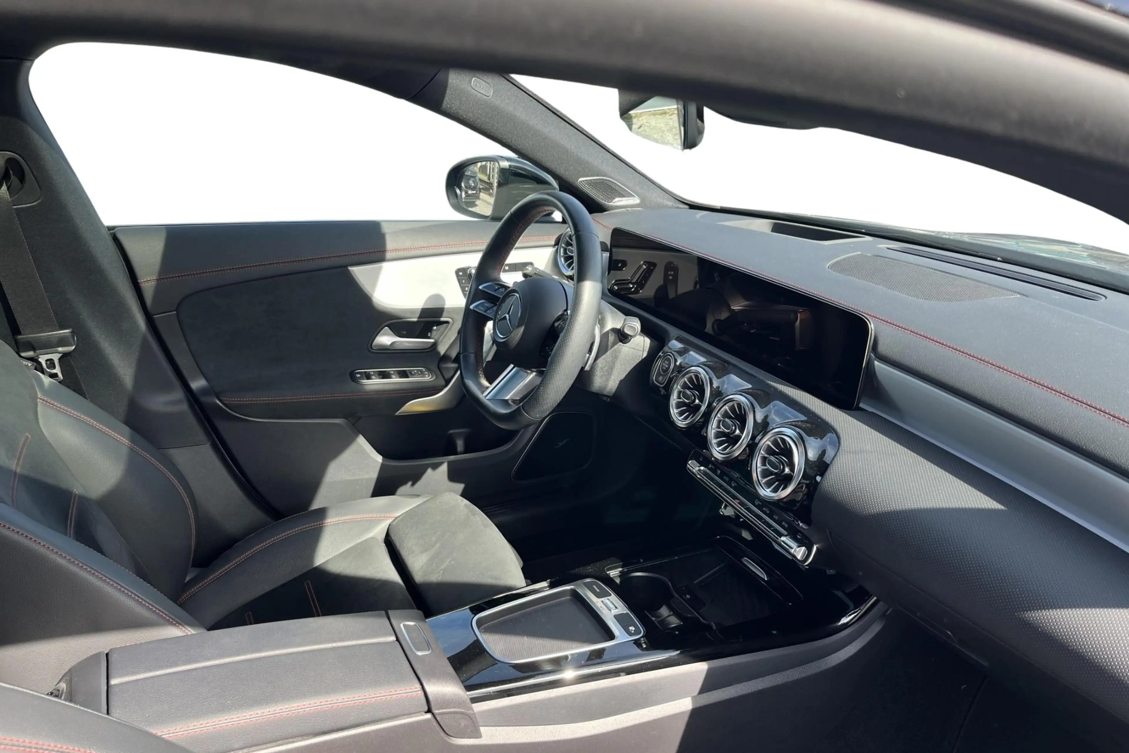 Mercedes-Benz CLA 180 CLA AMG Pack — photo 5