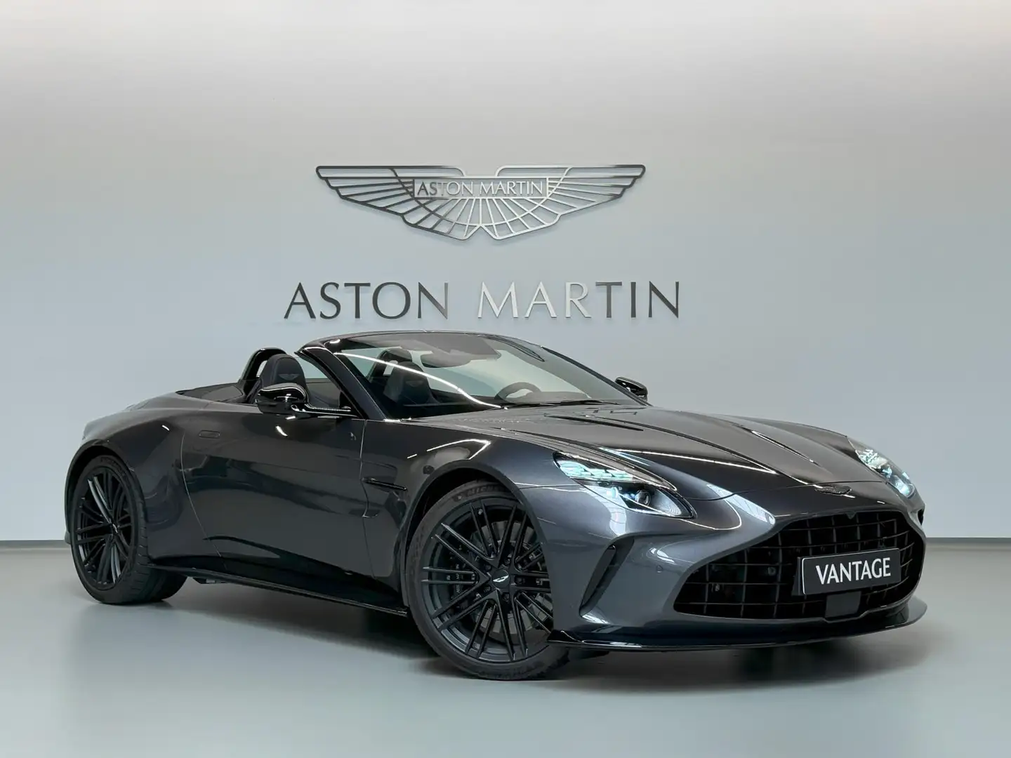 Aston Martin Vantage NEW 2026 Vantage Roadster | Aston Martin Brussels Gris - 1