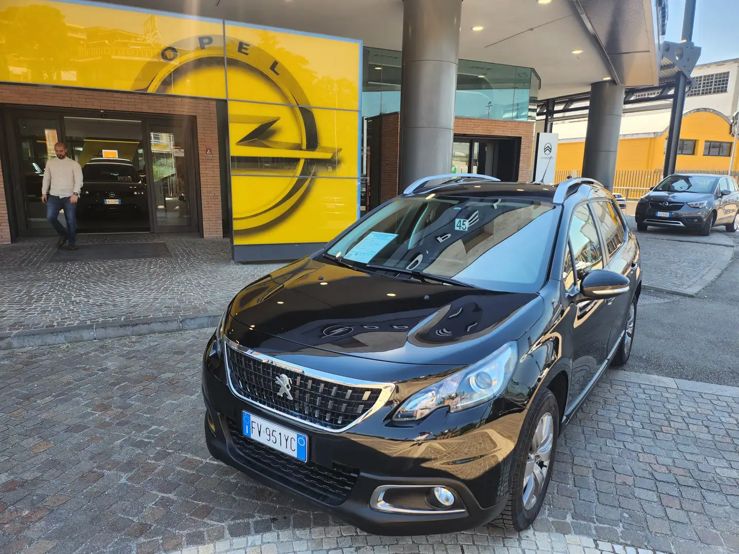 Peugeot 2008 2008 1.2 puretech Active s Negro - 1
