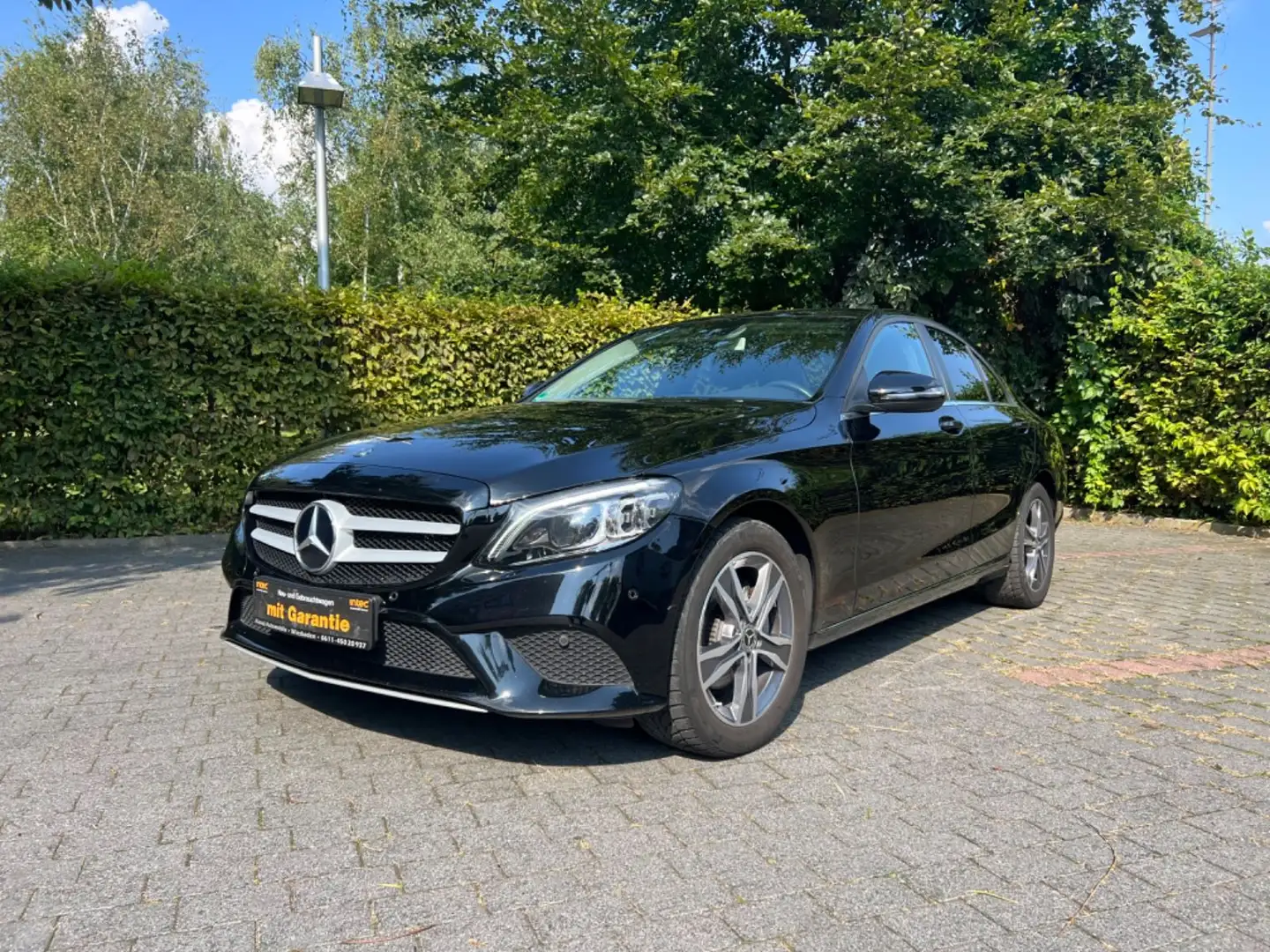 Mercedes-Benz C 220 C -Klasse Lim. C 220 d~1-Hand~Navi~Kamera. Schwarz - 1