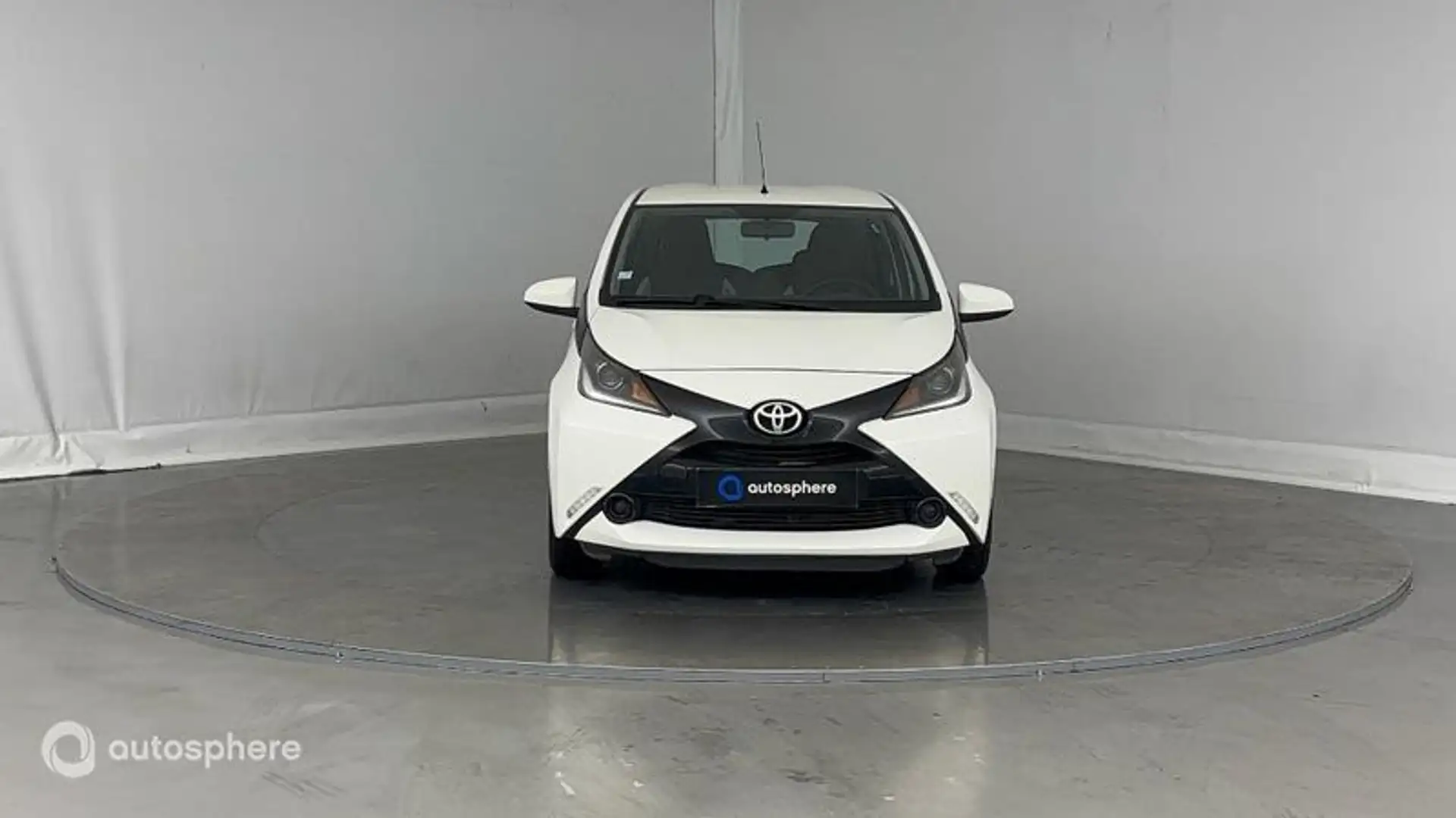 Toyota Aygo 1.0 VVT-i 69ch Stop\u0026Start Racing Métro 92 5p - 2