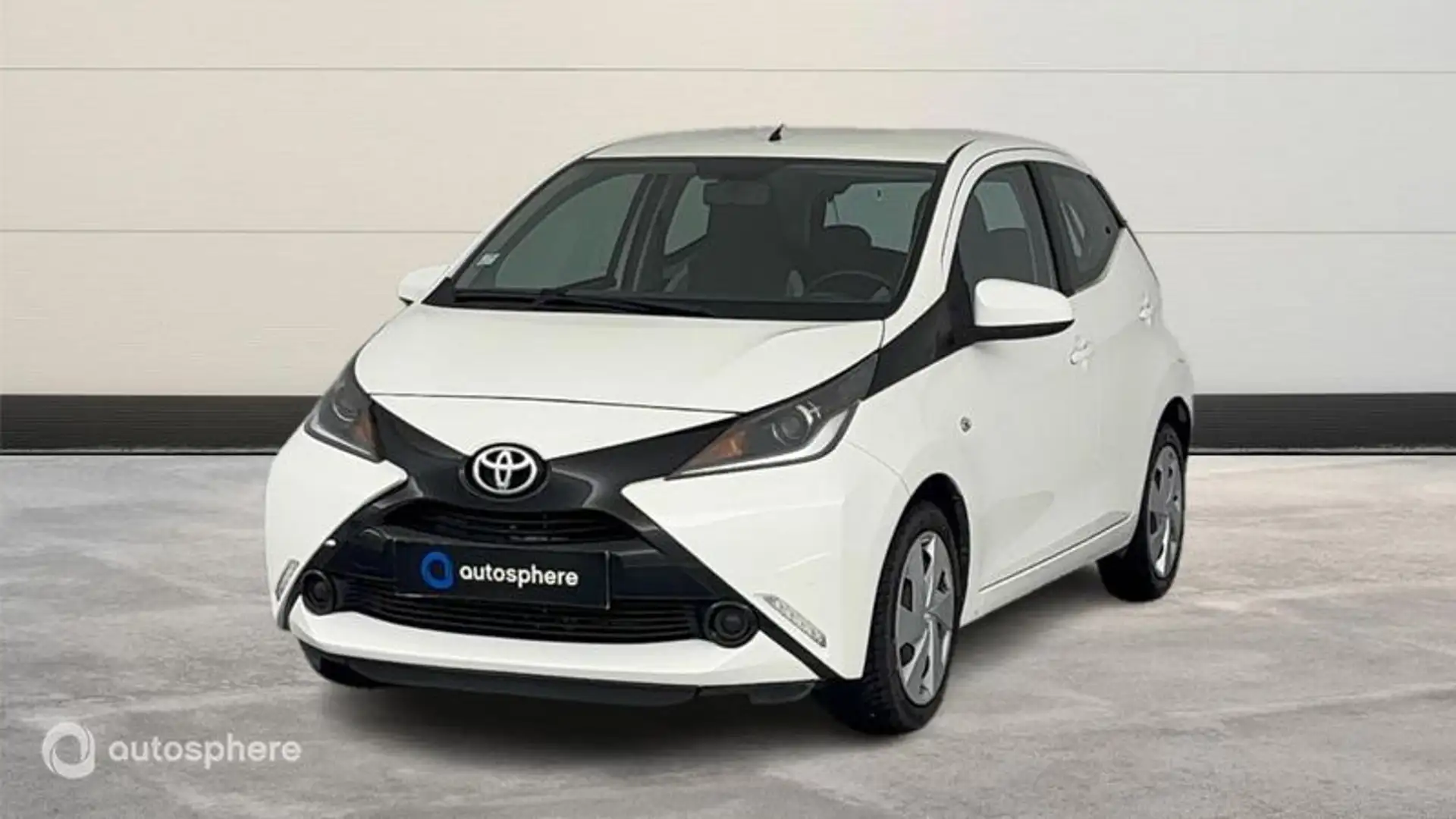 Toyota Aygo 1.0 VVT-i 69ch Stop\u0026Start Racing Métro 92 5p - 1