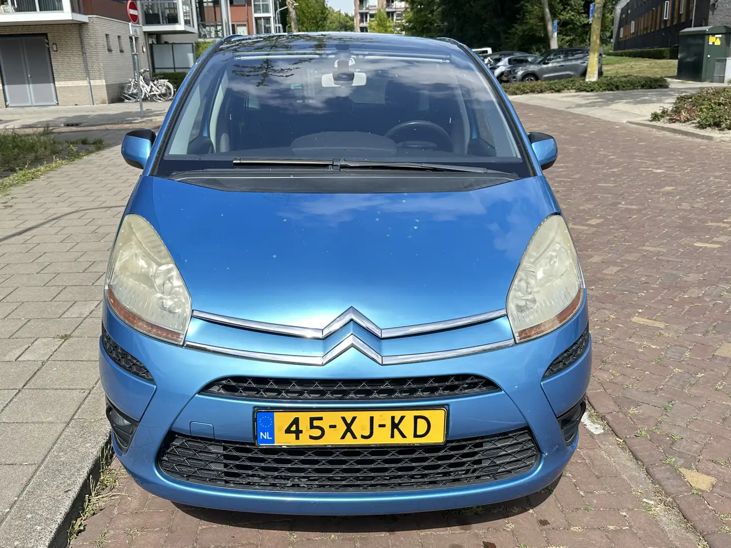 Citroen C4 Picasso 1.8-16V Ambiance 5p. plava - 1
