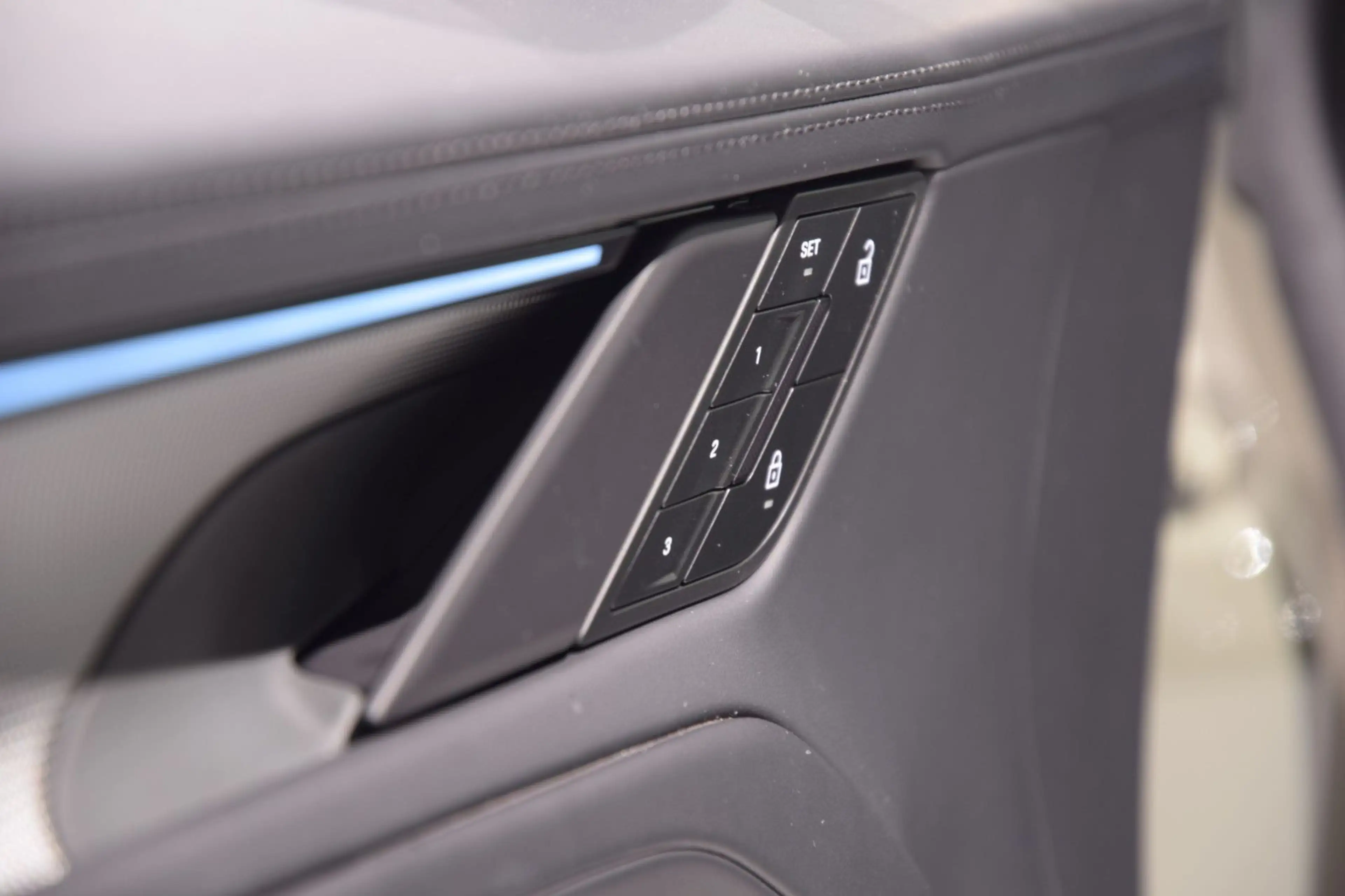 Porsche Cayenne Electric Coupé*HA-Lenk*SportDesign*NEU — photo 14