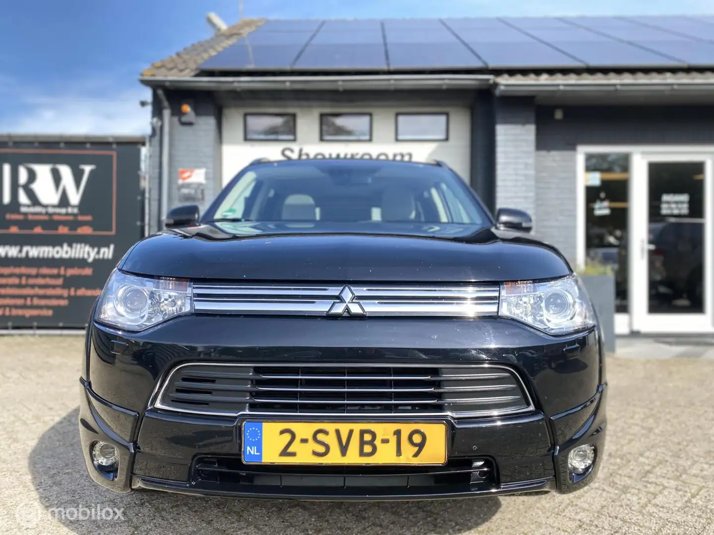 Mitsubishi Outlander 2.0 PHEV Instyle Schwarz - 2