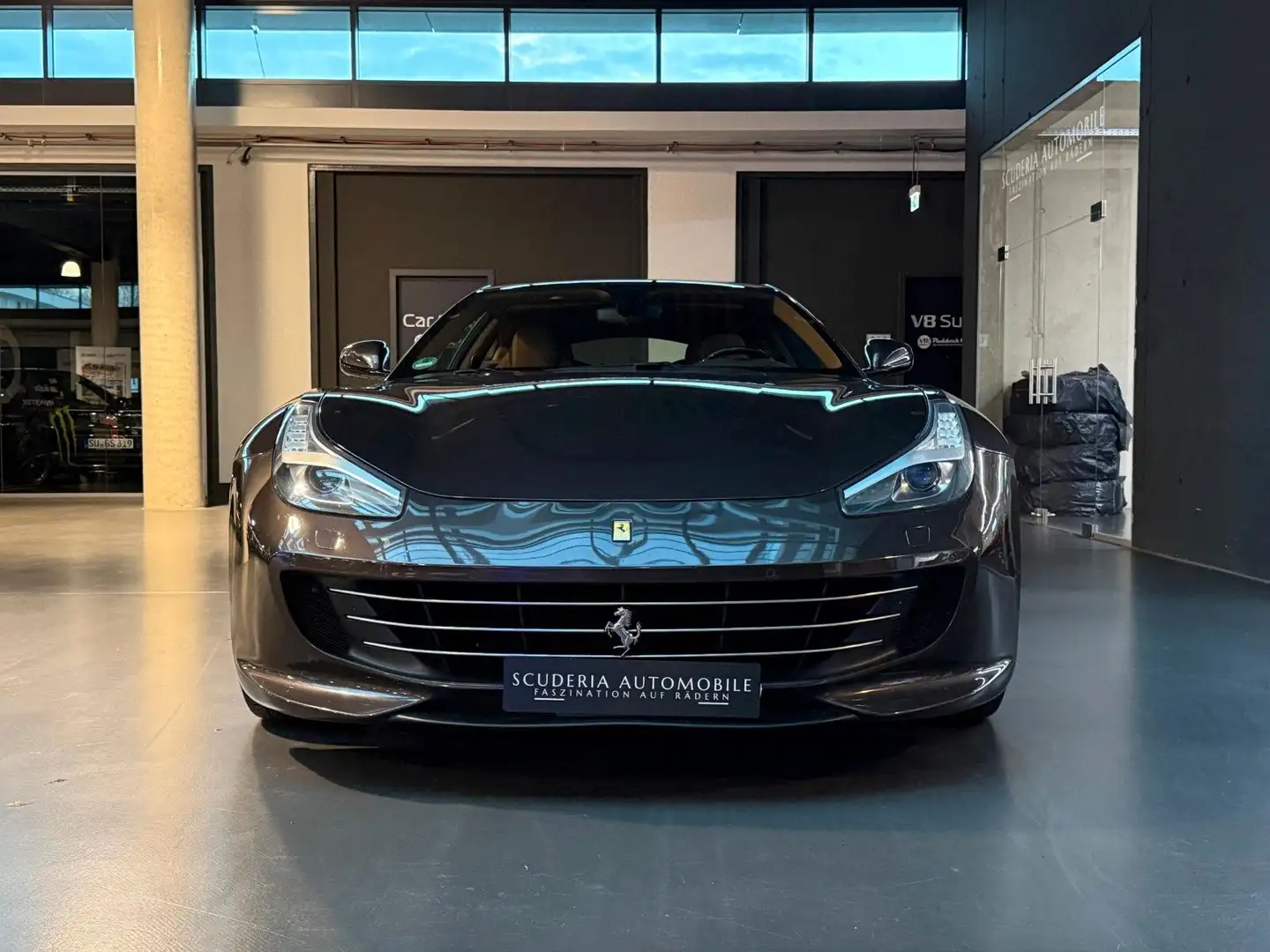 Ferrari GTC4 Lusso 6.3 V12 LIFT/PASS.DISPLAY/PANO Kahverengi - 2