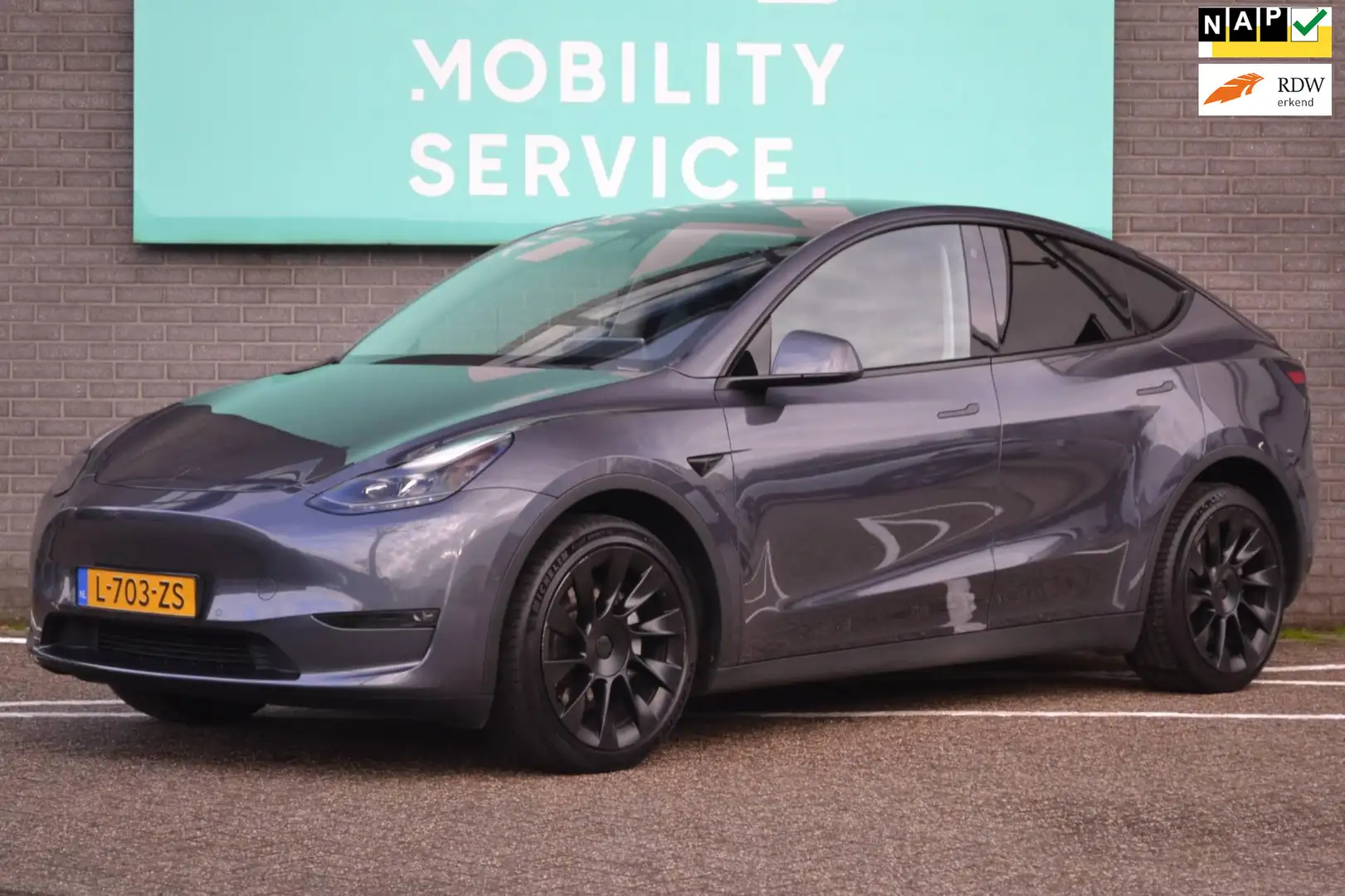 Tesla Model Y Long Range AWD 75 kWh Pano Leder Navi LED Aut Grijs - 1
