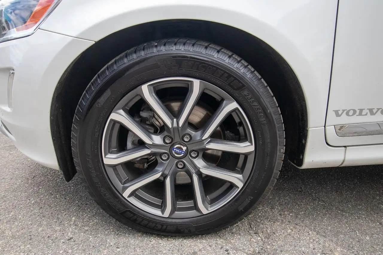 Volvo XC60 снимка Volvo XC60