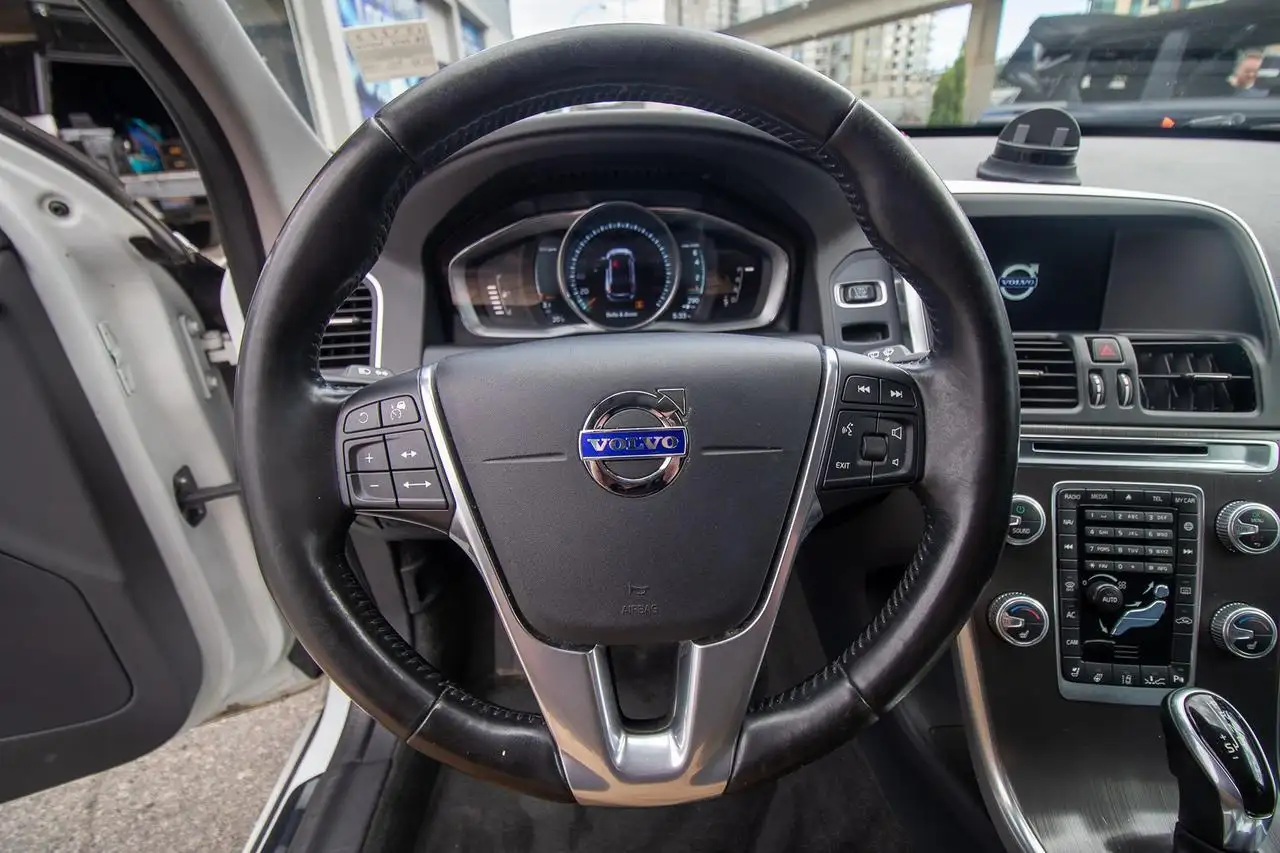 Volvo XC60 снимка Volvo XC60