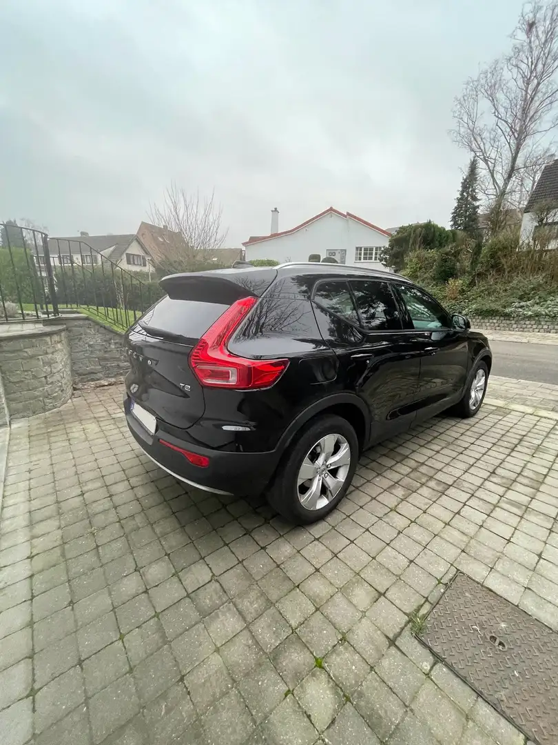 Volvo XC40 T2 Momentum Pro *Leather *Pano Roof *Tow Bar *Navi Noir - 2
