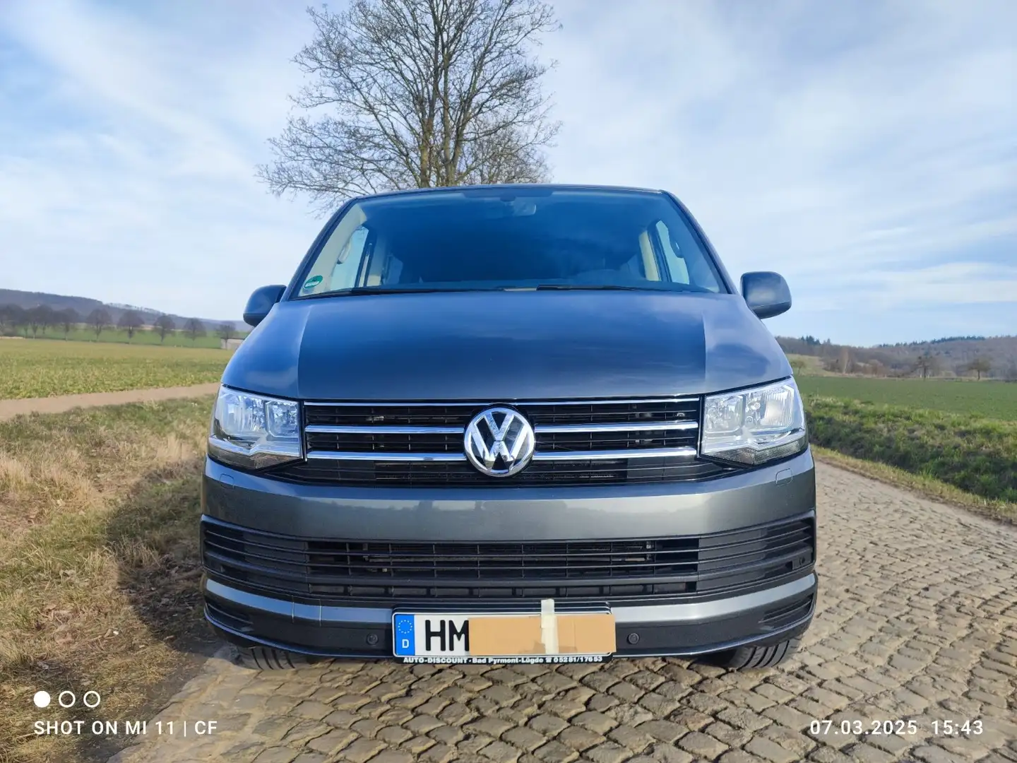 Volkswagen T6 Multivan Multivan DSG Kurz Comfortline Grau - 2