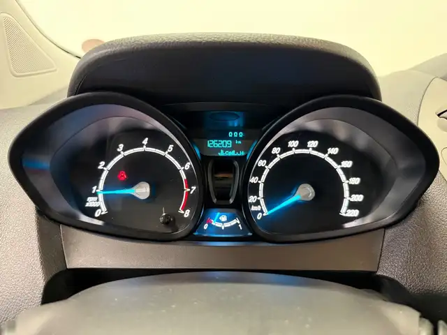 Ford Tourneo Courier view 9