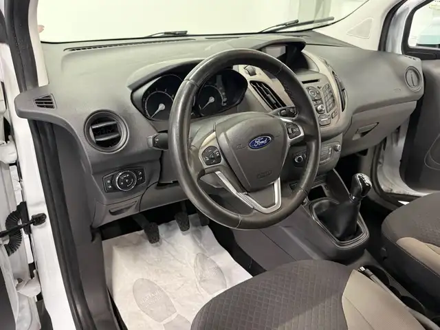 Ford Tourneo Courier view 7