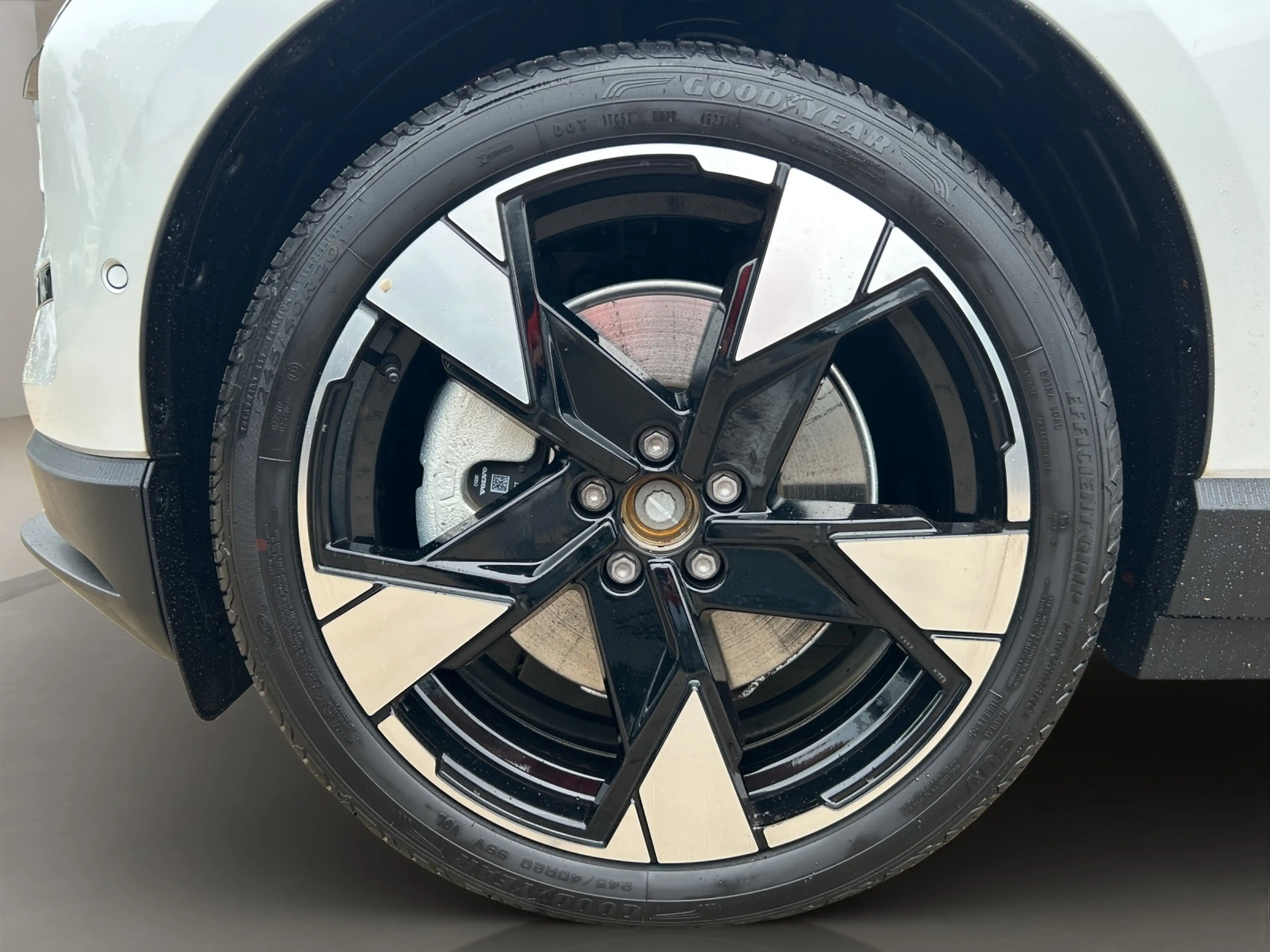 Volvo EX30 AWD Ultra TWIN Performance LED NAVI 20LM — photo 15