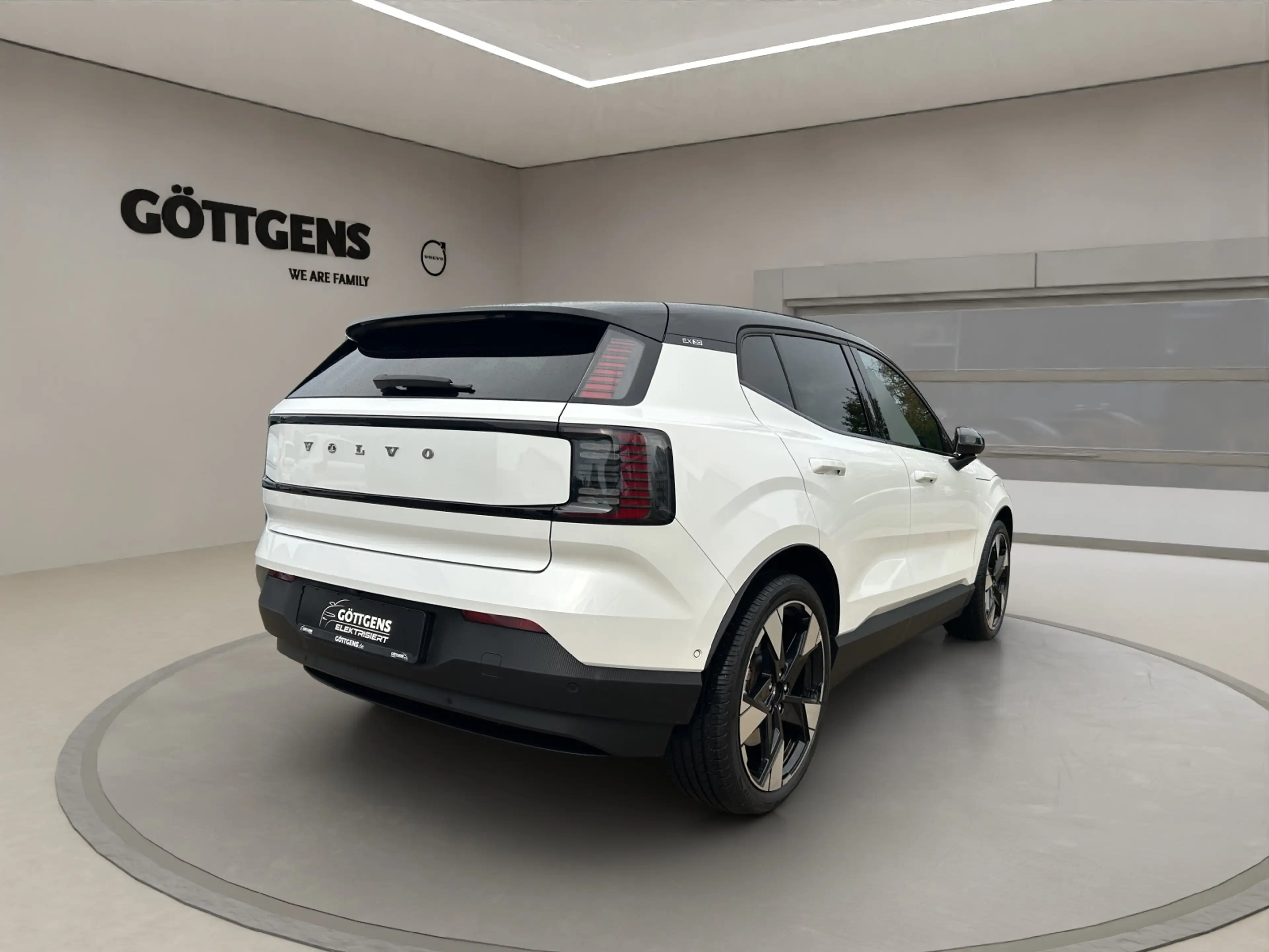 Volvo EX30 AWD Ultra TWIN Performance LED NAVI 20LM — photo 4