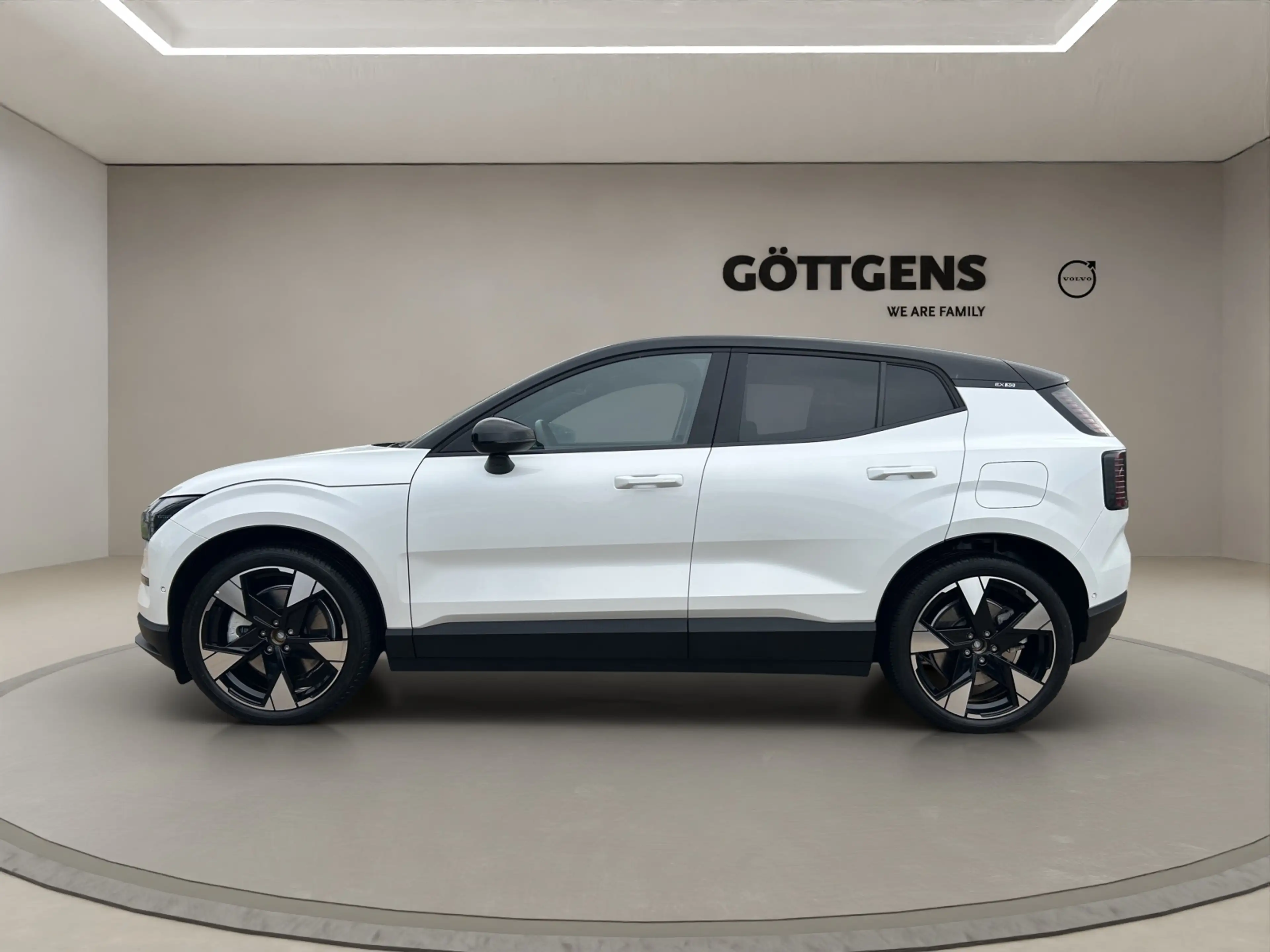 Volvo EX30 AWD Ultra TWIN Performance LED NAVI 20LM — photo 2