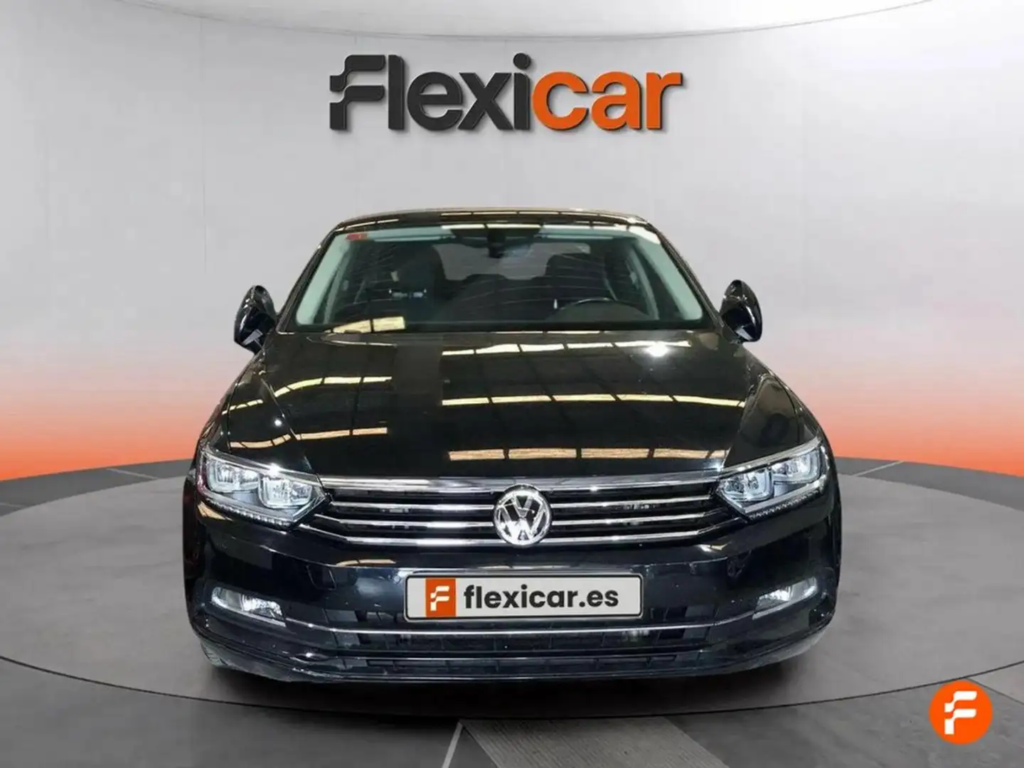 Volkswagen Passat Advance 2.0 TDI 150CV BMT DSG Negro - 2