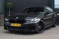 BMW 530 5-serie Touring 530i M Sport | Pano | Stoelventila Grigio - thumbnail 1