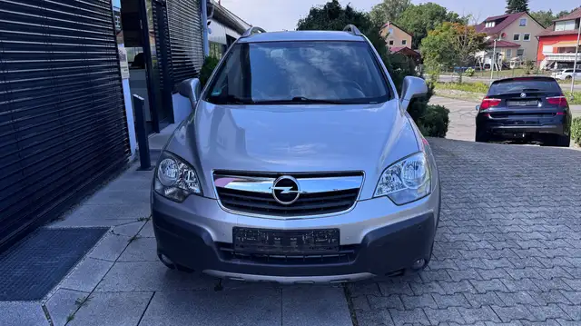 Opel Antara view 2
