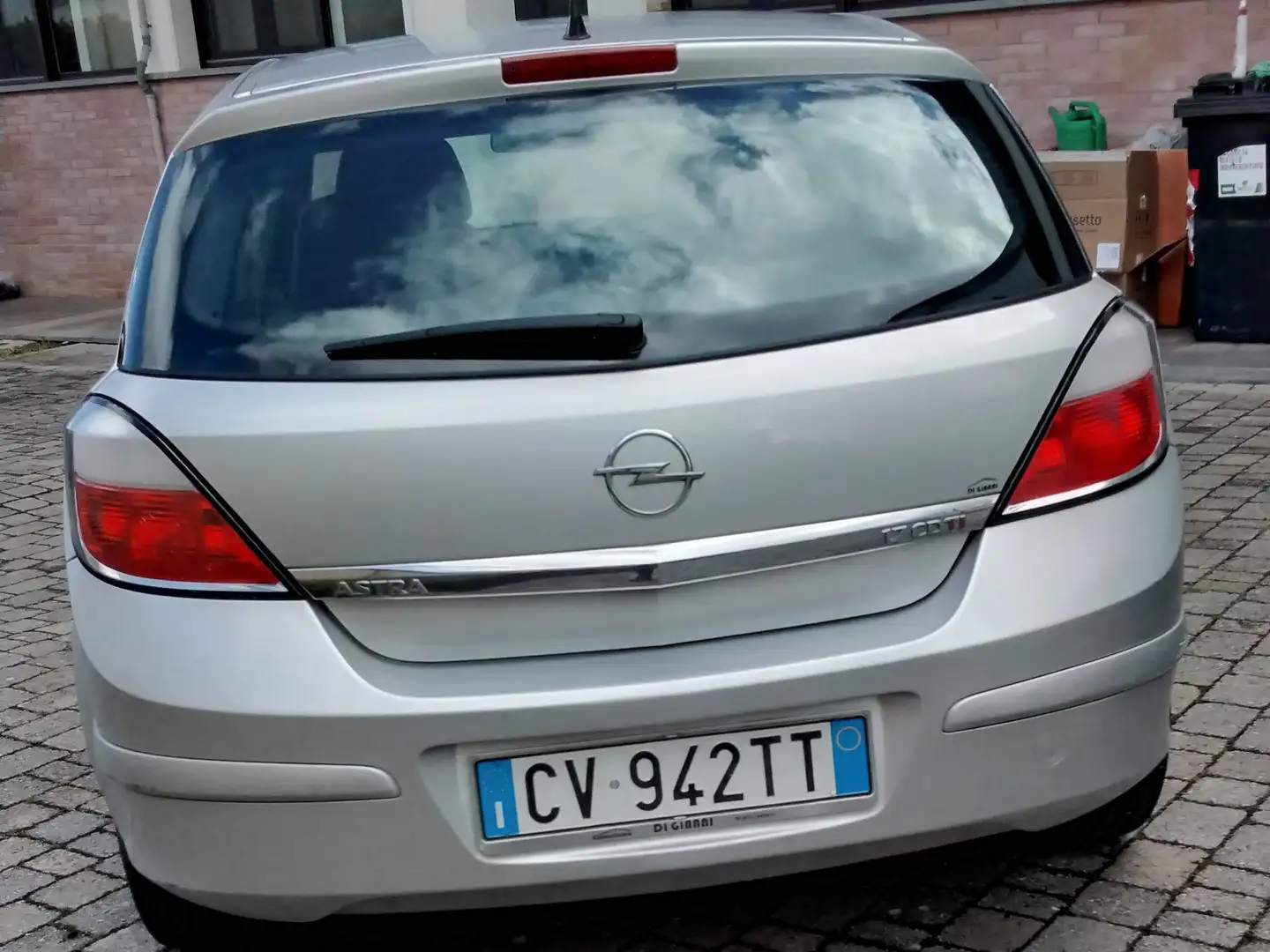 Opel Astra Astra 5p 1.7 cdti Elegance 101cv 6m Grigio - 1