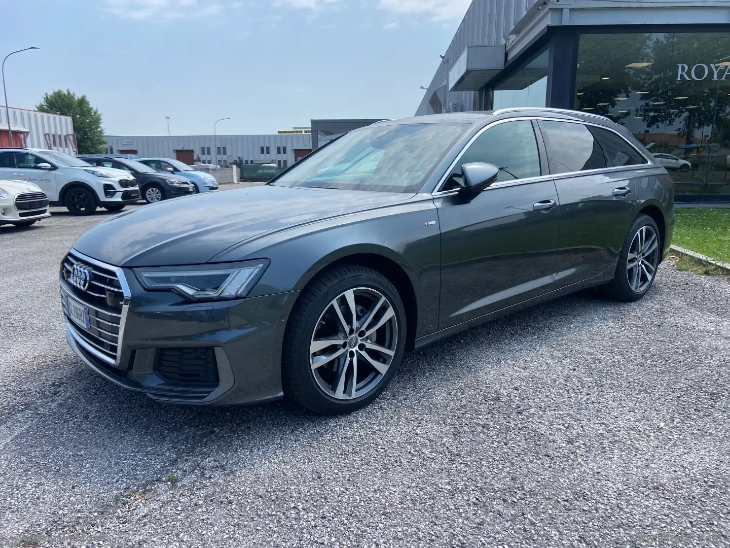 Audi A6 Avant 40 2.0 TDI S tronic S-LINE Grigio - 1