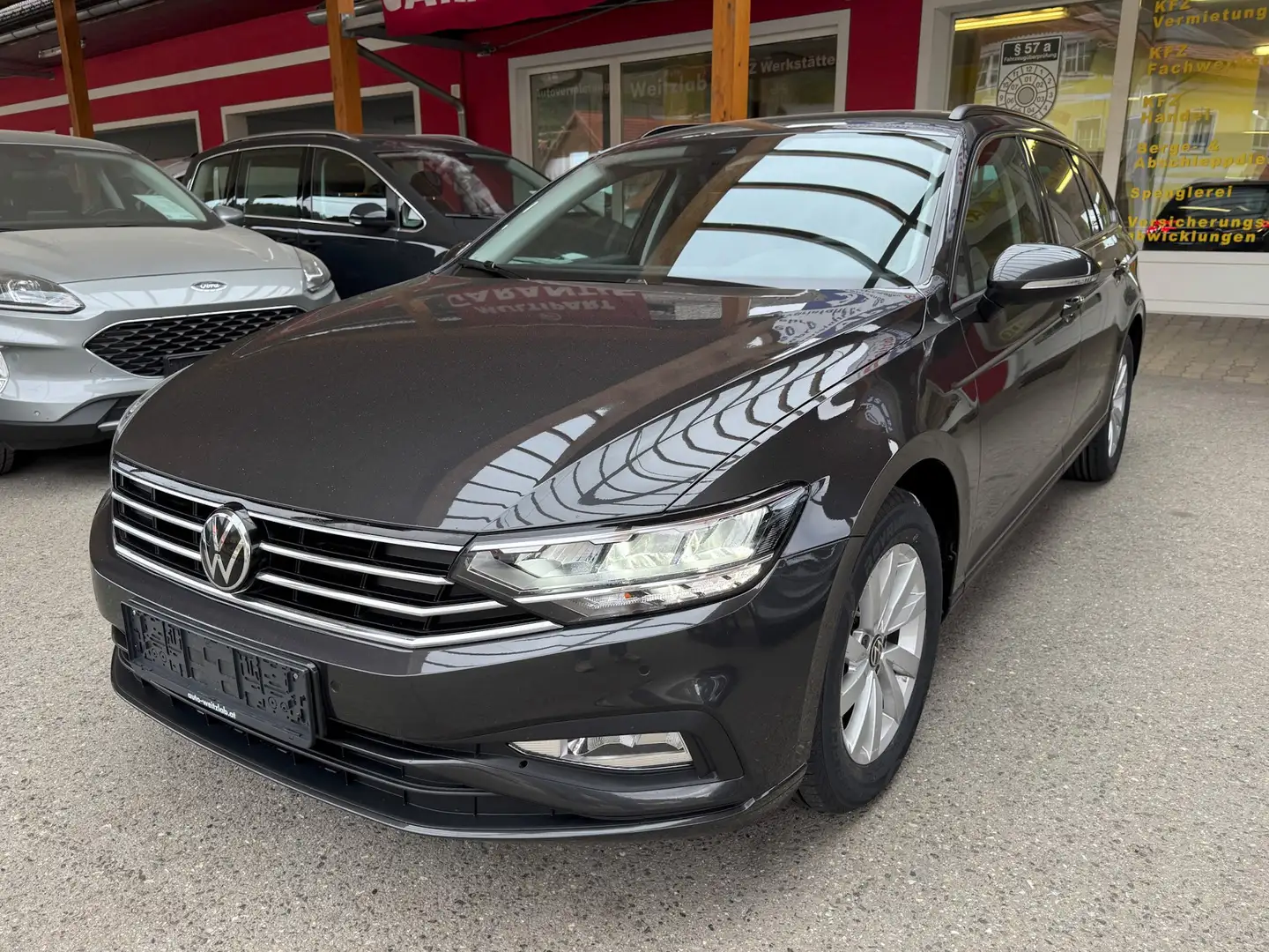 Volkswagen Passat Variant Conceptline 2,0 TDI *Automatik* Grau - 1