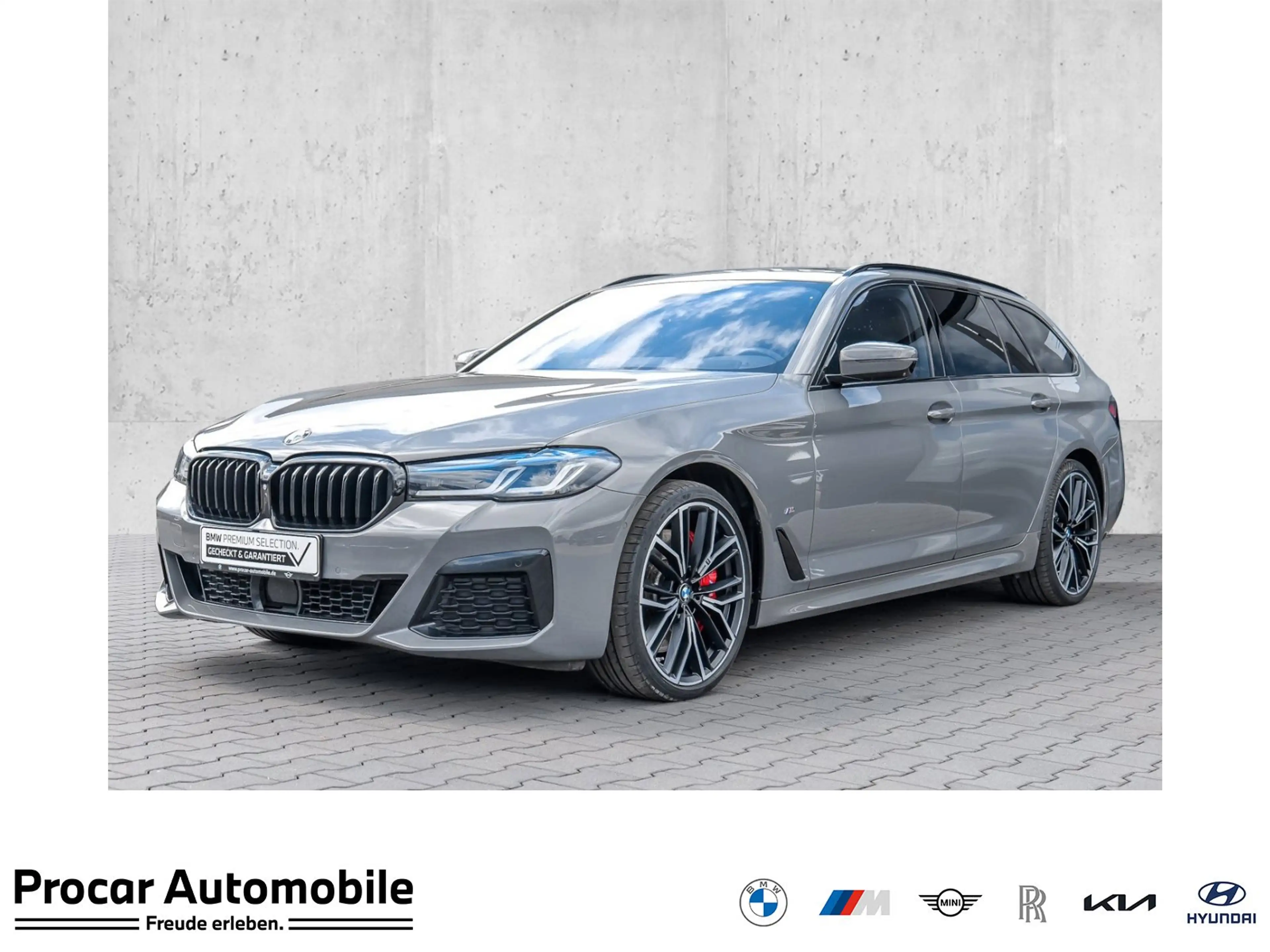 BMW 540 d xDrive Touring M Sport HUD PANO ACC AHK LM